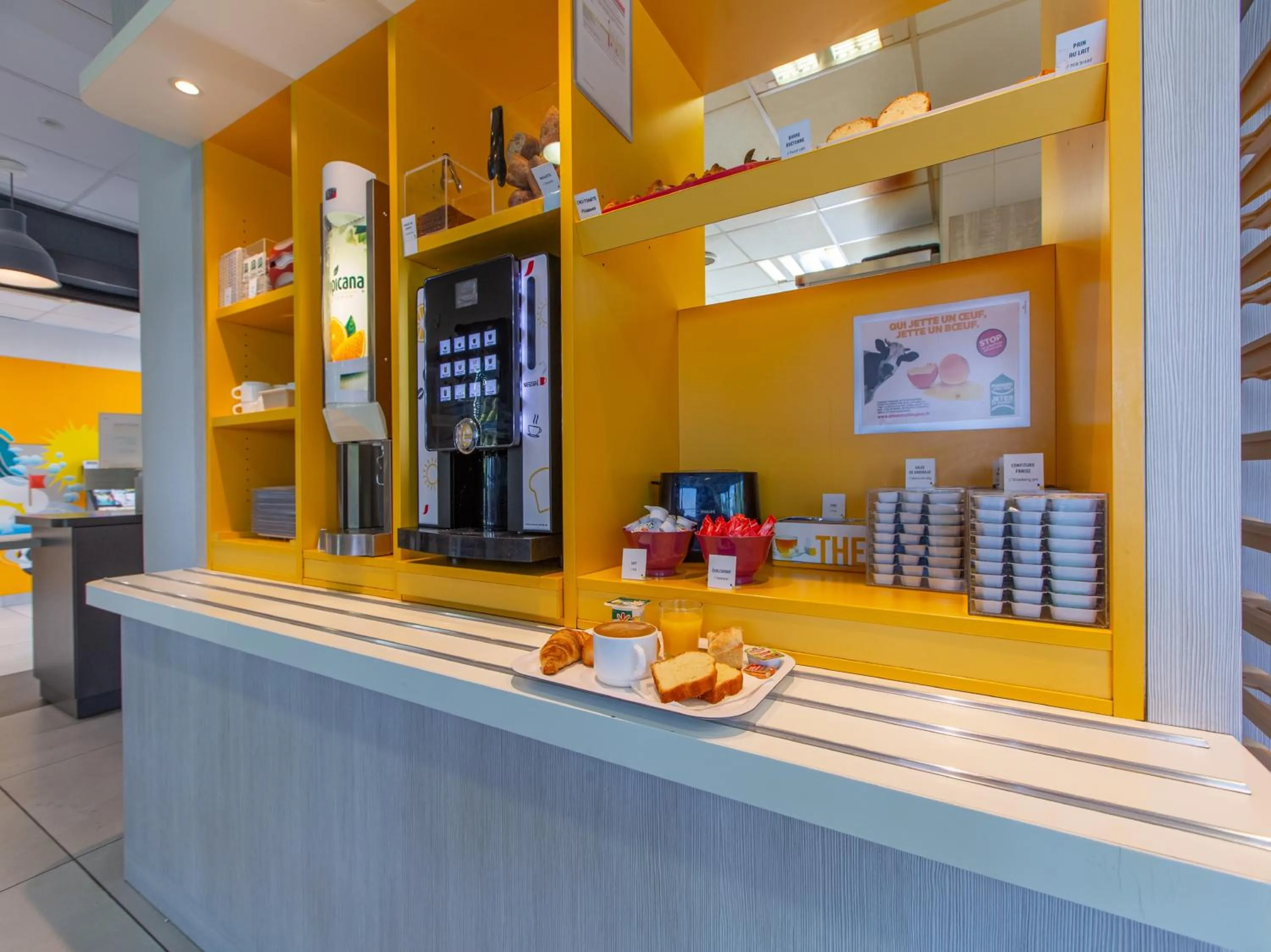 Breakfast in Première Classe Chartres Sud - Barjouville