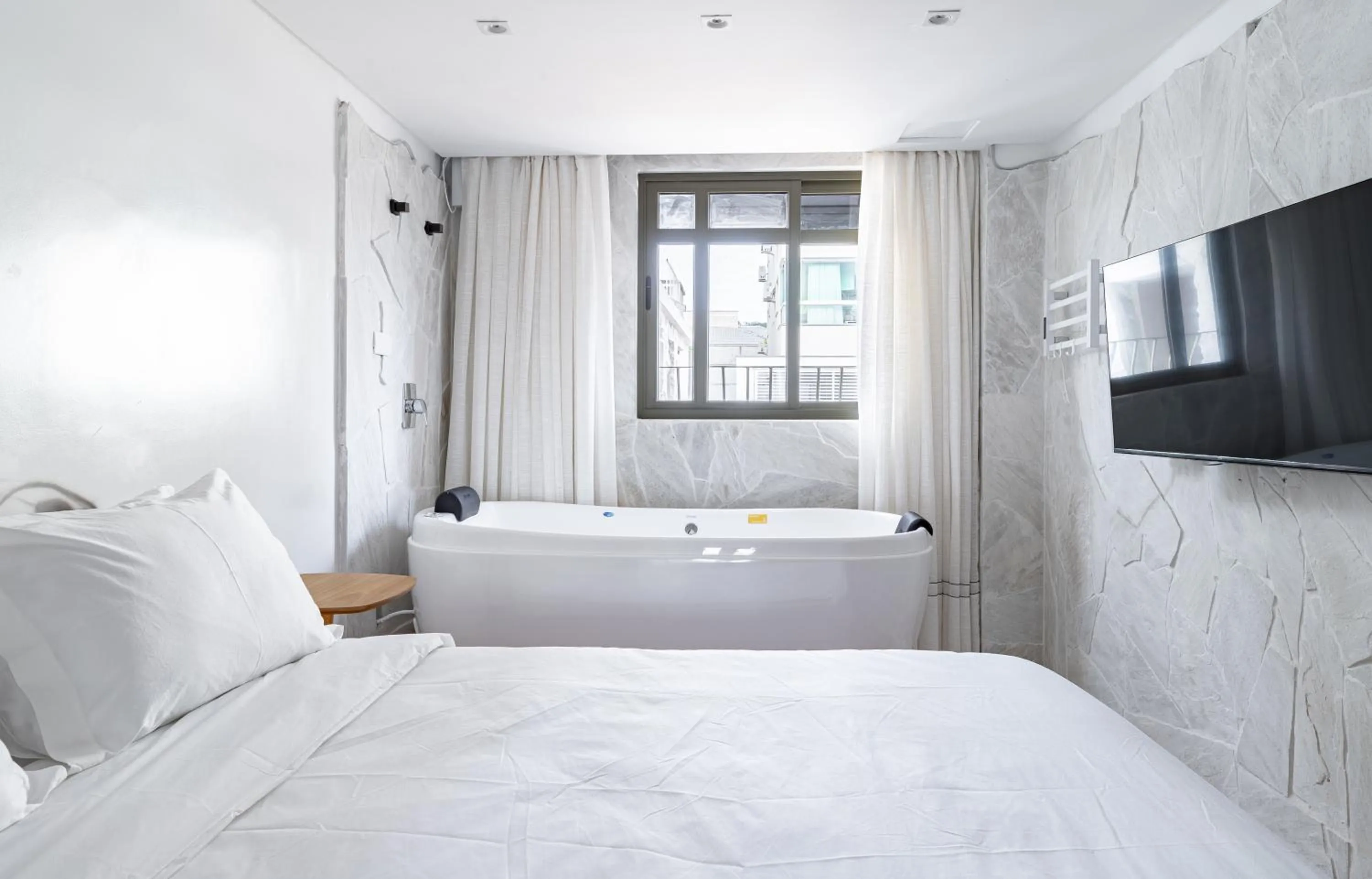 Photo of the whole room, Bed in Up Hotel Boutique