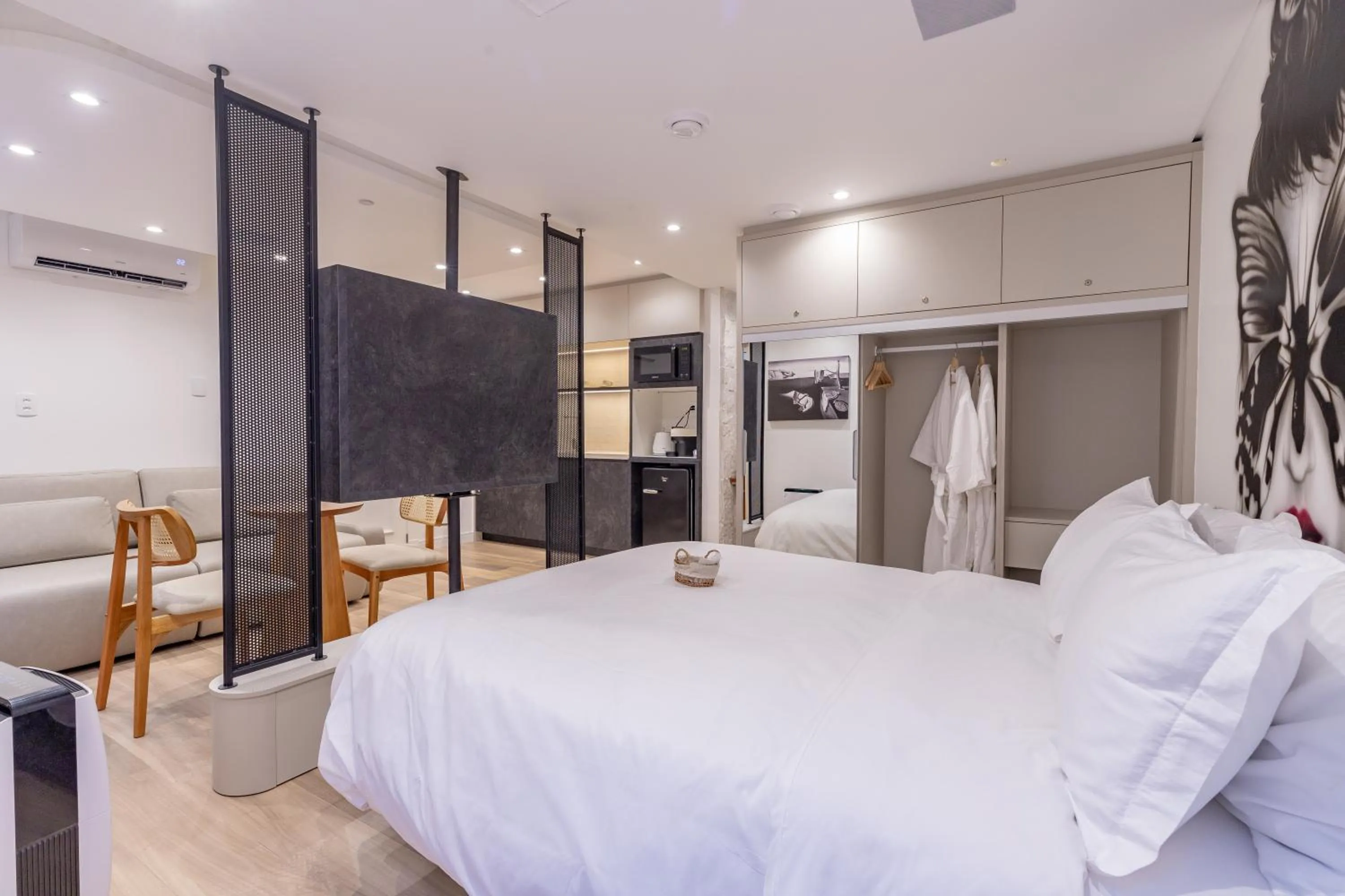 Photo of the whole room, Bed in Up Hotel Boutique