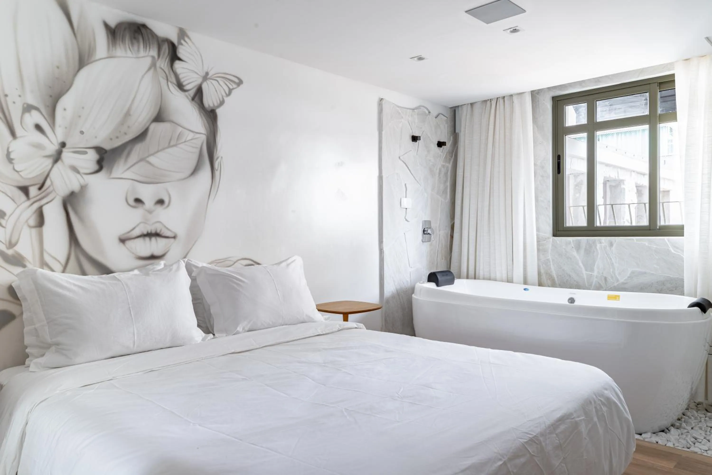 Photo of the whole room, Bed in Up Hotel Boutique