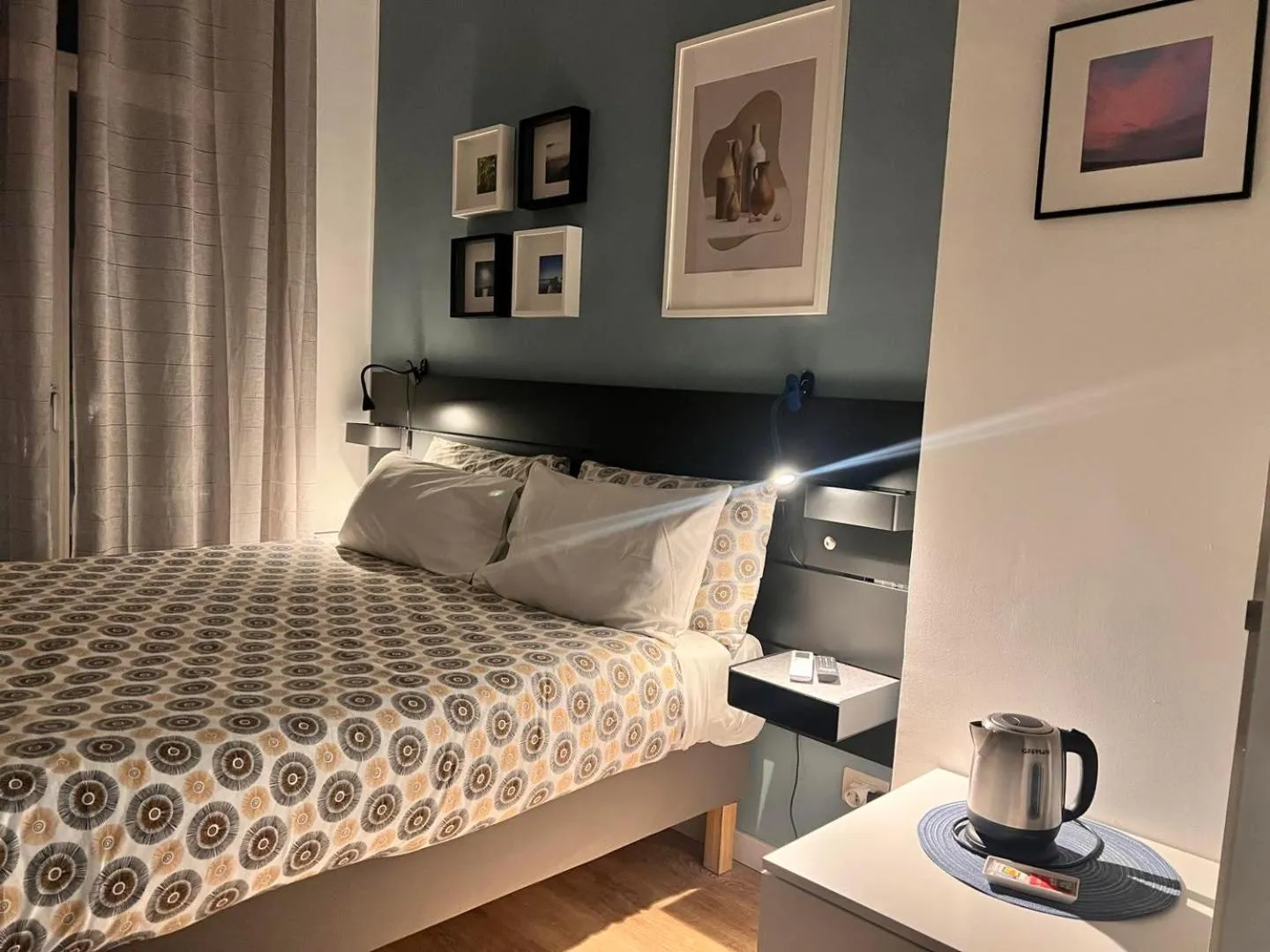 Bed in Garibaldi R&B