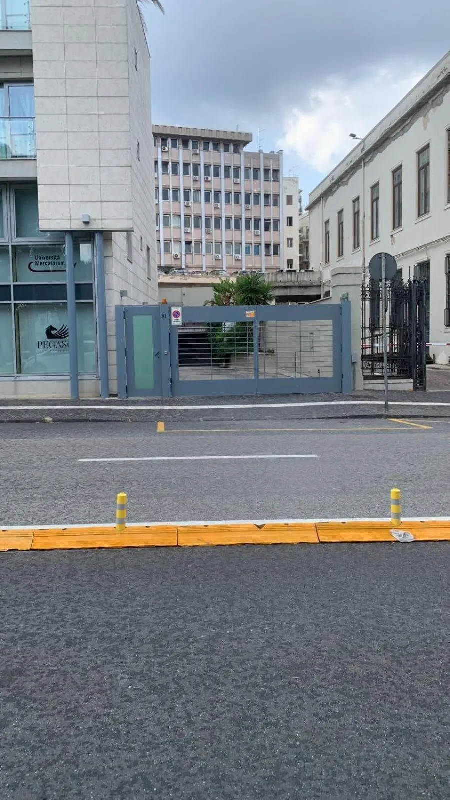 Parking in Garibaldi R&B