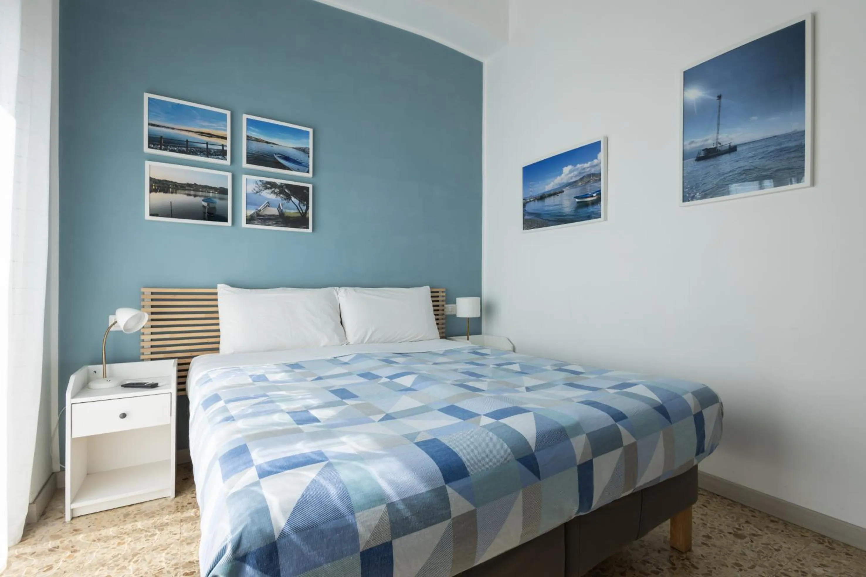 Bed in Garibaldi R&B