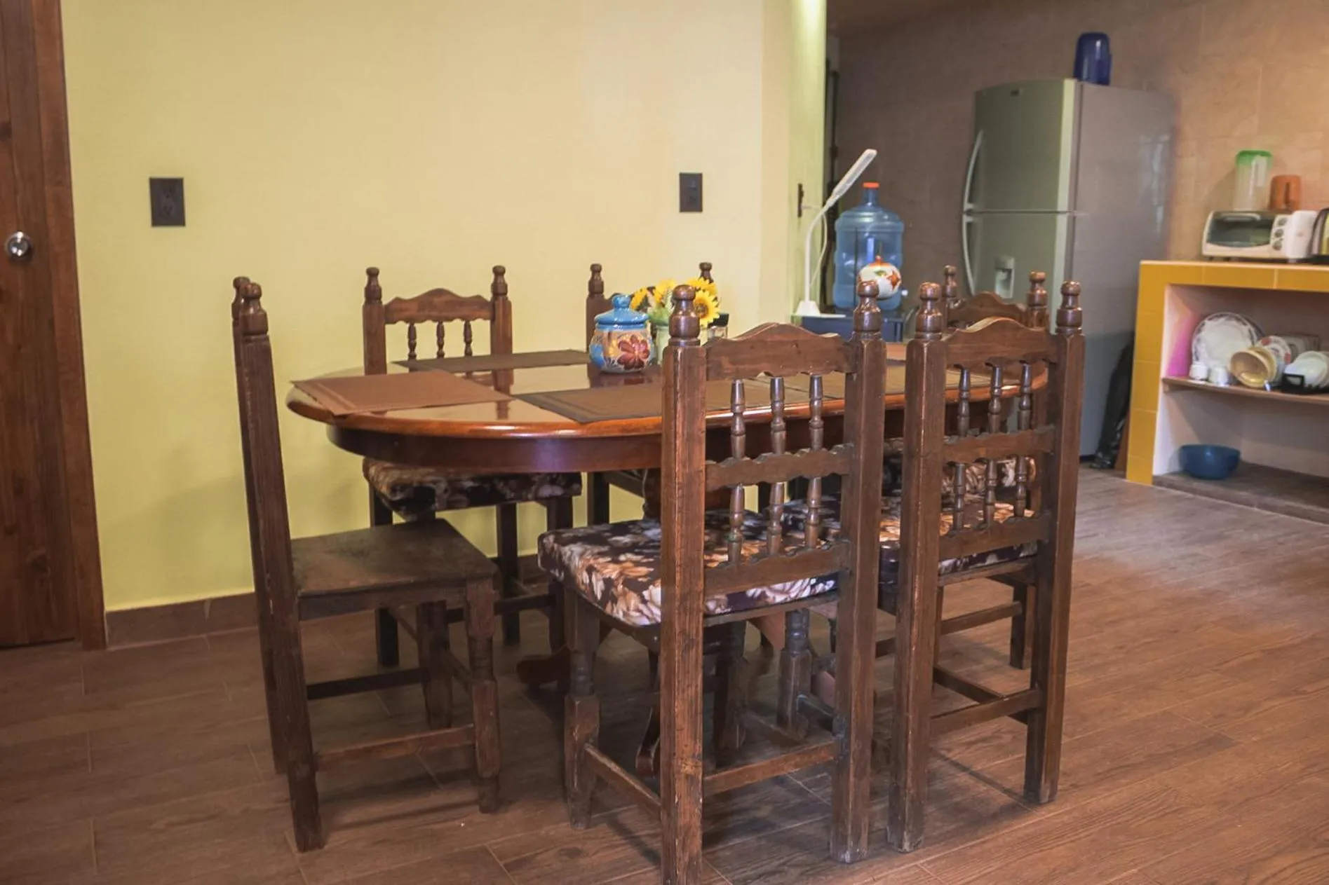 Dining area in SiempreViva Hospedaje By GEstores