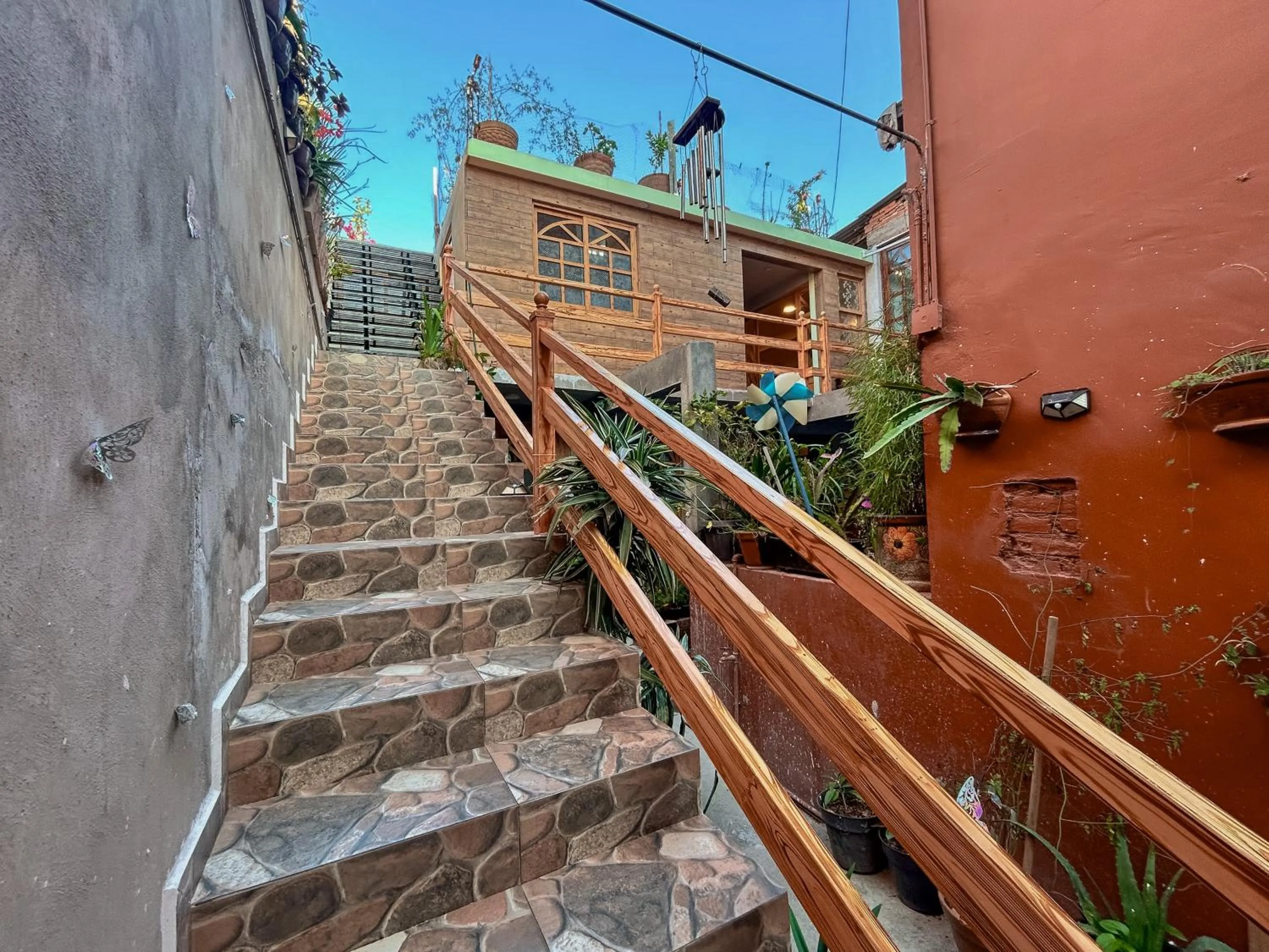 Facade/entrance in SiempreViva Hospedaje By GEstores