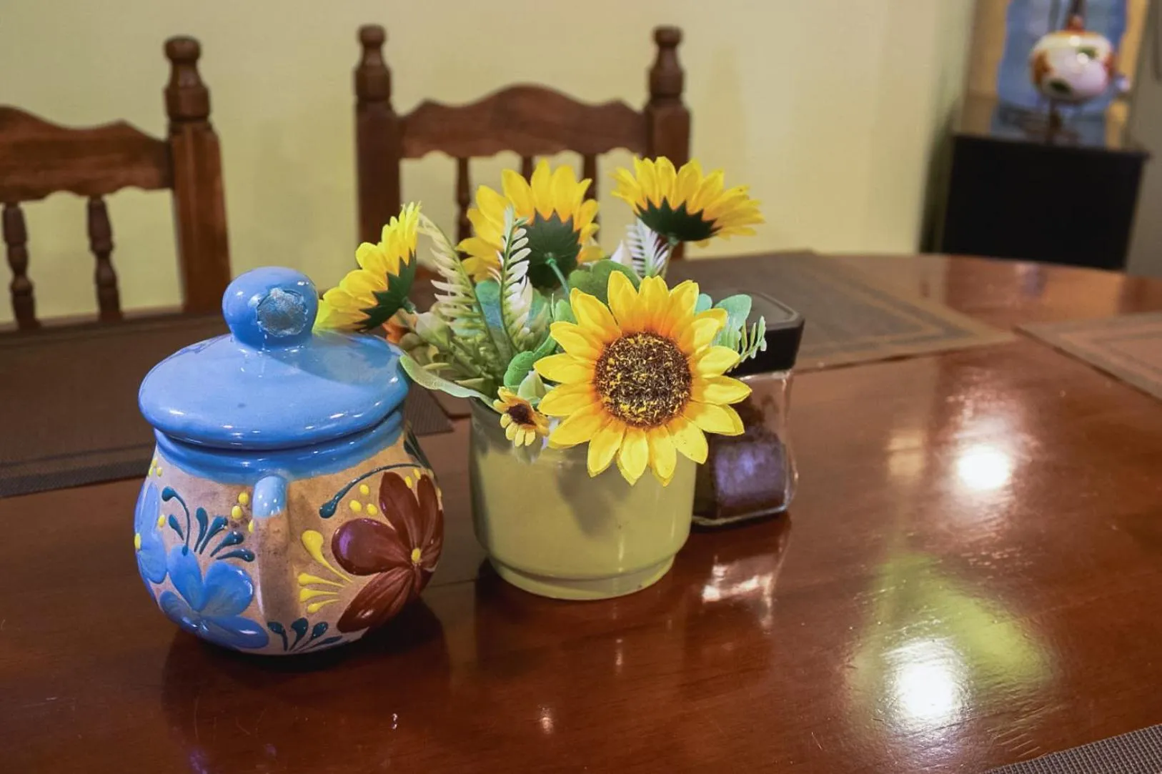 Dining area in SiempreViva Hospedaje By GEstores
