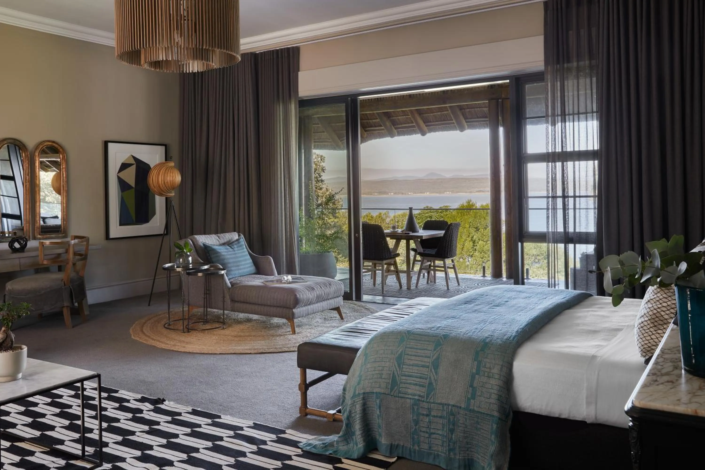 Bed in The Thatch House Boutique Hotel, Hermanus