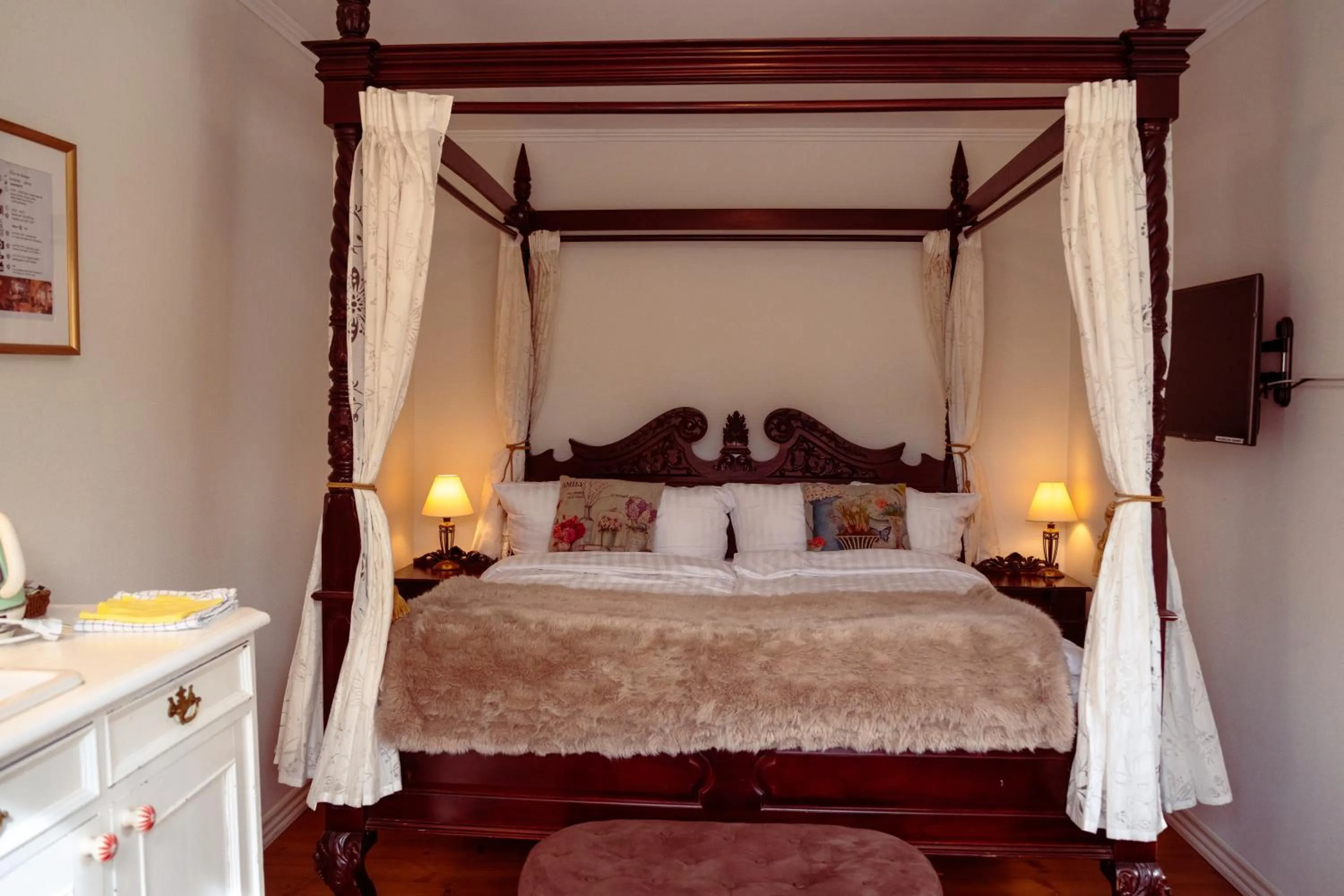 Bed in Boutique Hotel Postgården