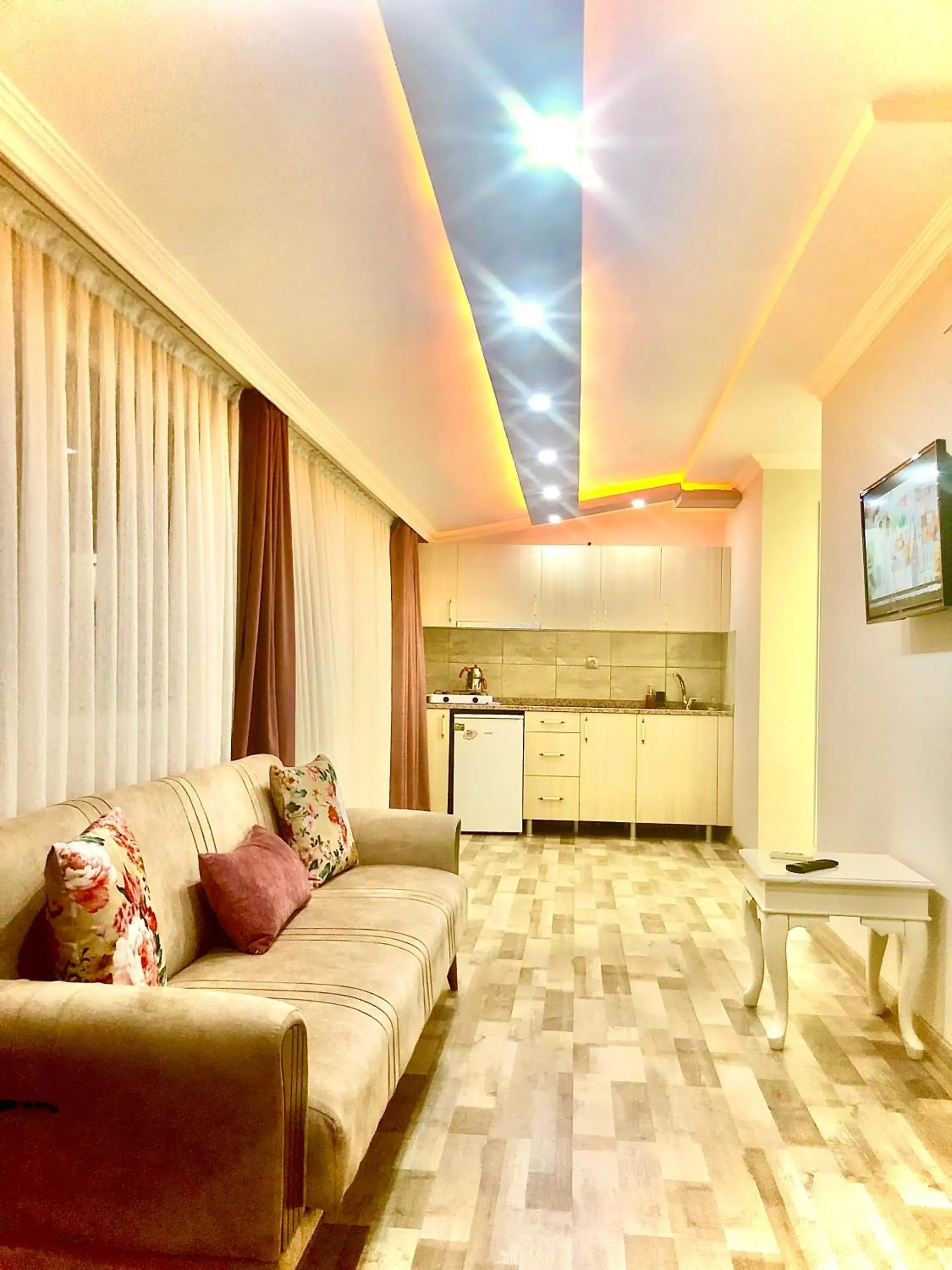 Deluxe Room (2 Adults + 1 Child) in Kuzey suite home Deluxe Room (2 Adults + 1 Child) in Kuzey suite home