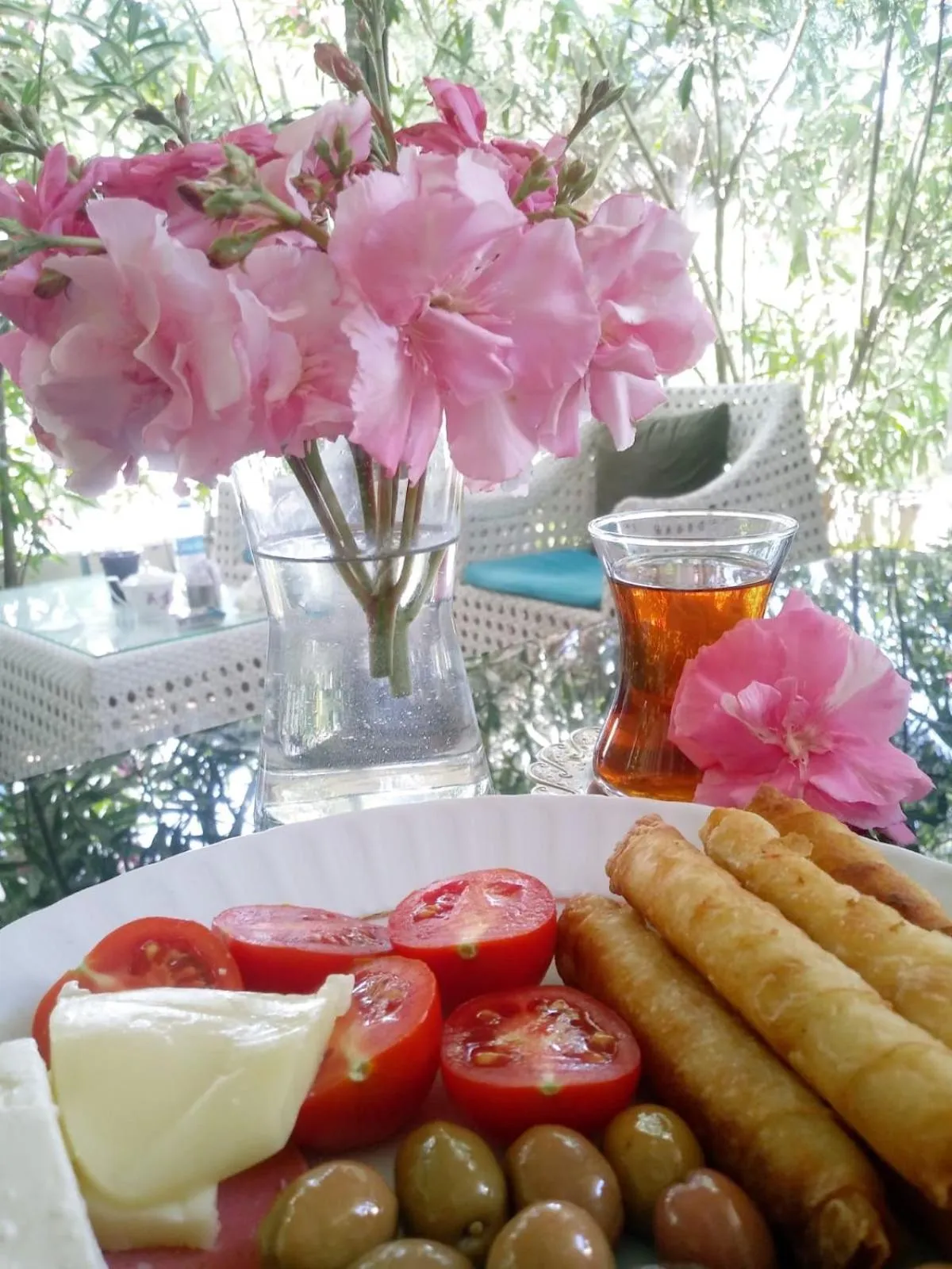 Food and drinks in Kuzey suite home