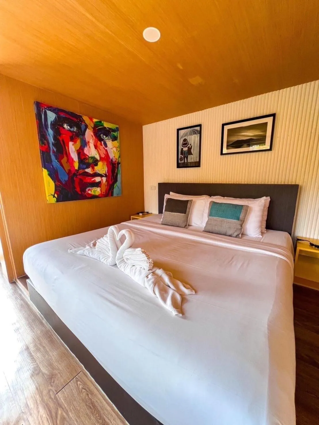 Photo of the whole room, Bed in Chick Resort Khao Kho