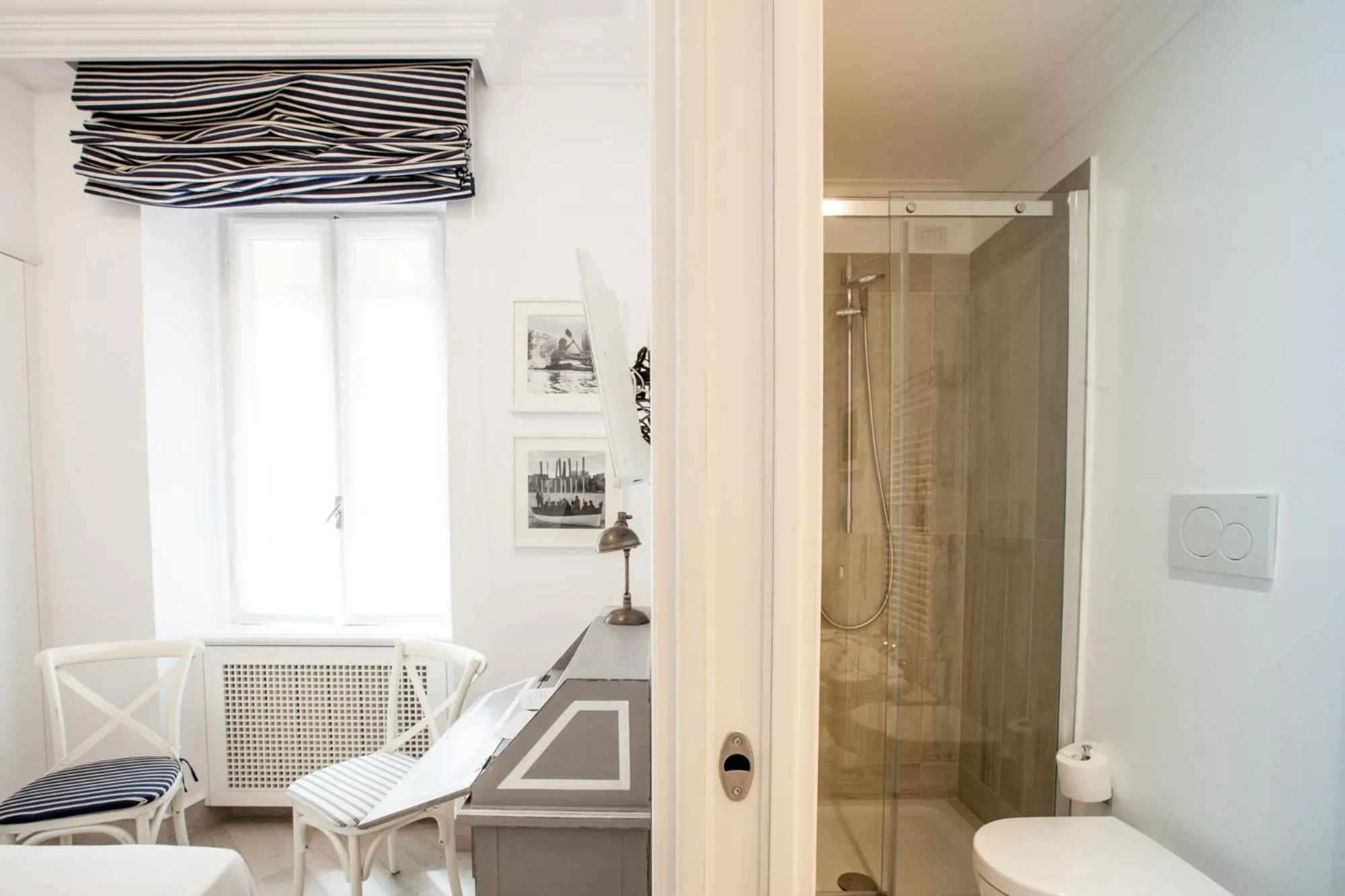 Shower in Hotel Marina Charming Rooms