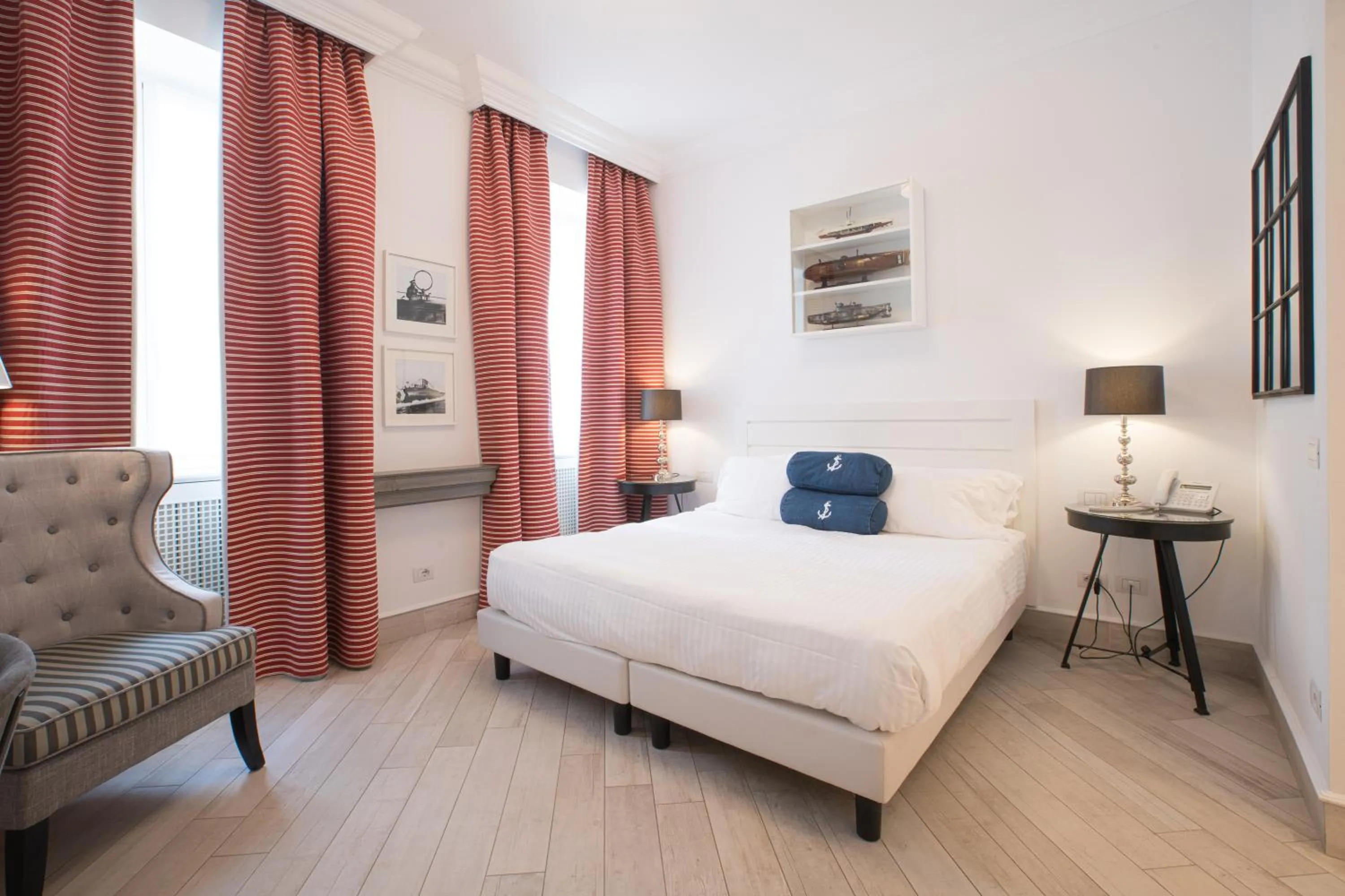 Bed in Hotel Marina Charming Rooms