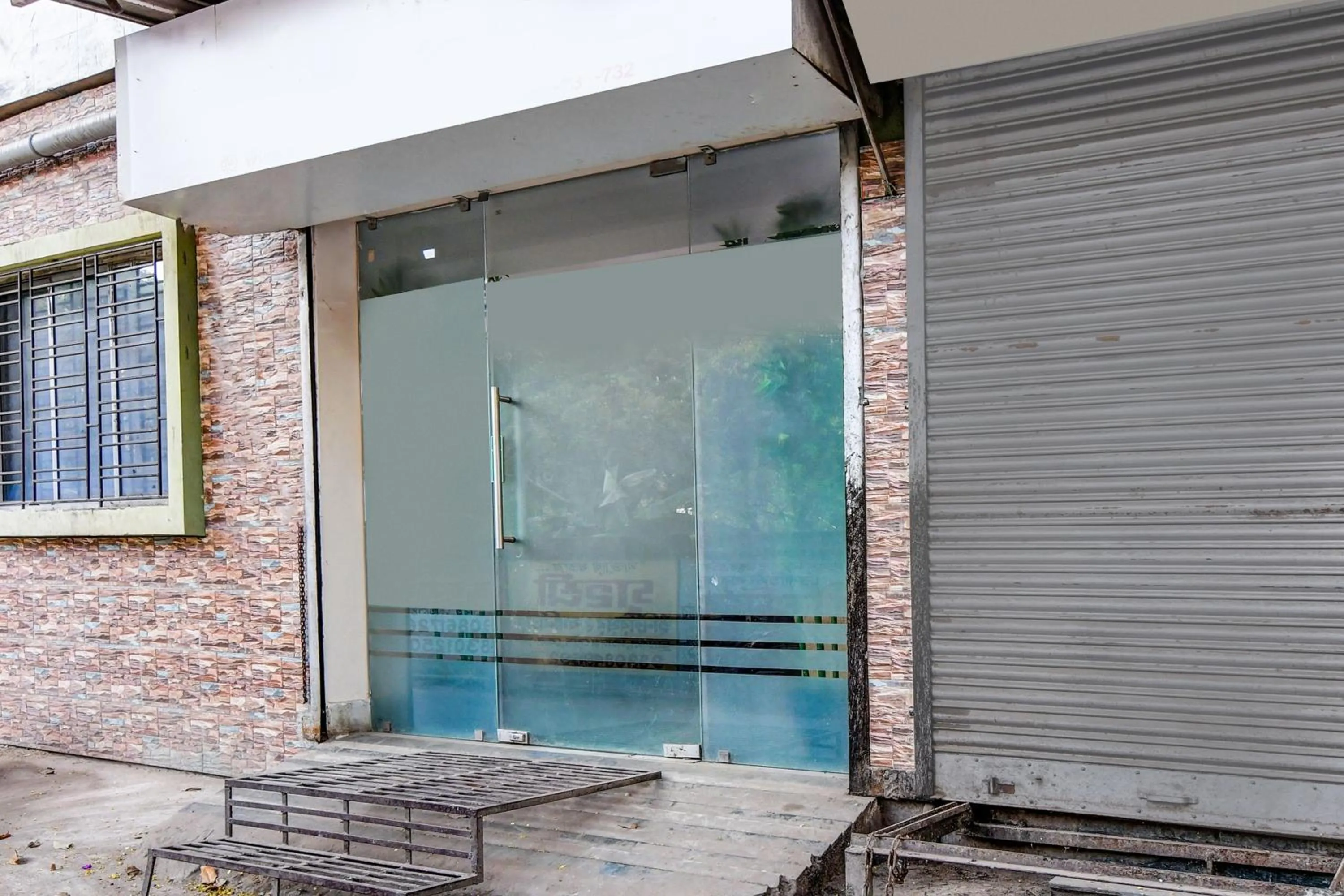 Facade/entrance in Super Hotel O Jessore Road Kolkata formerly Skyline Serenity