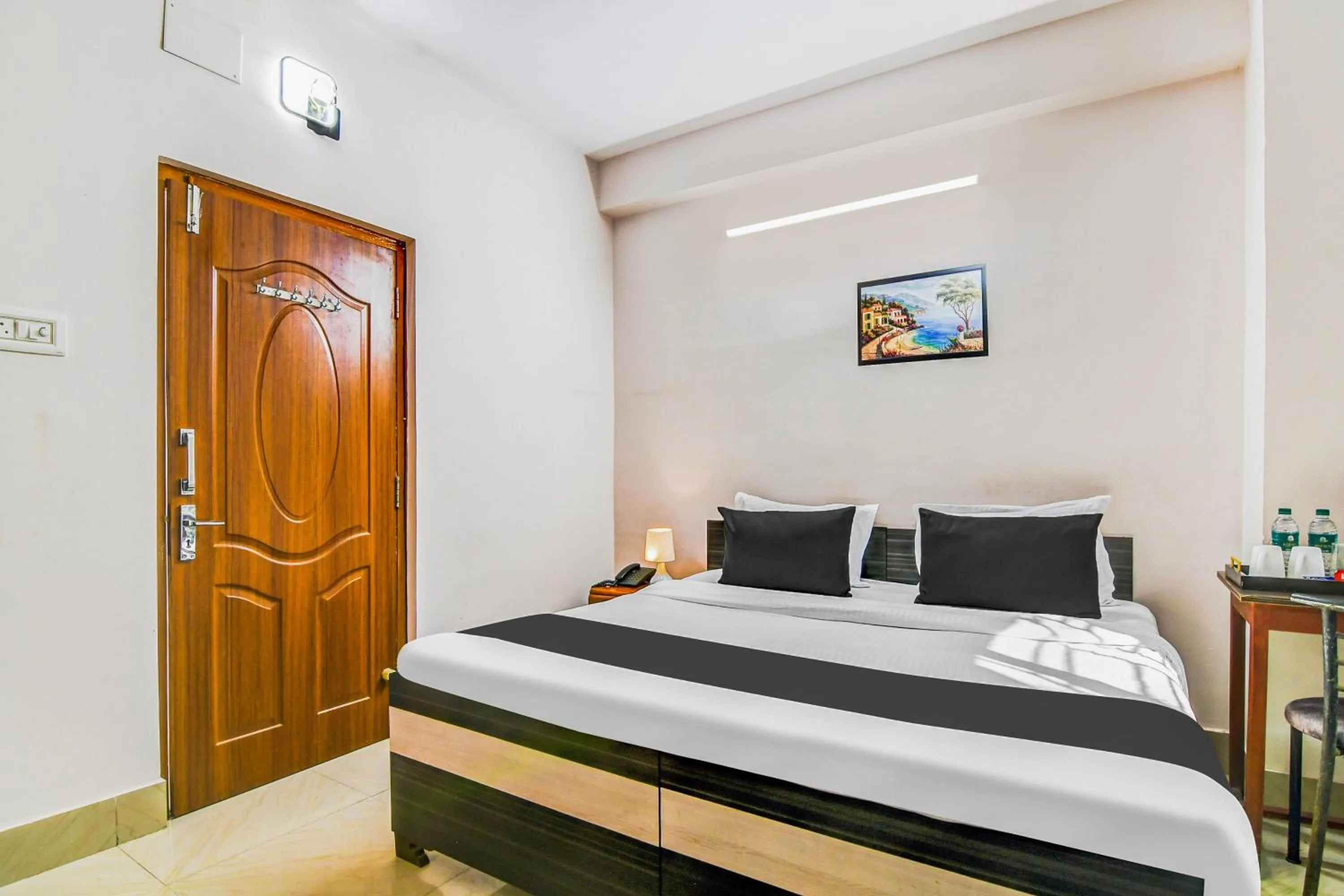 Bedroom, Bed in Super Hotel O Jessore Road Kolkata formerly Skyline Serenity