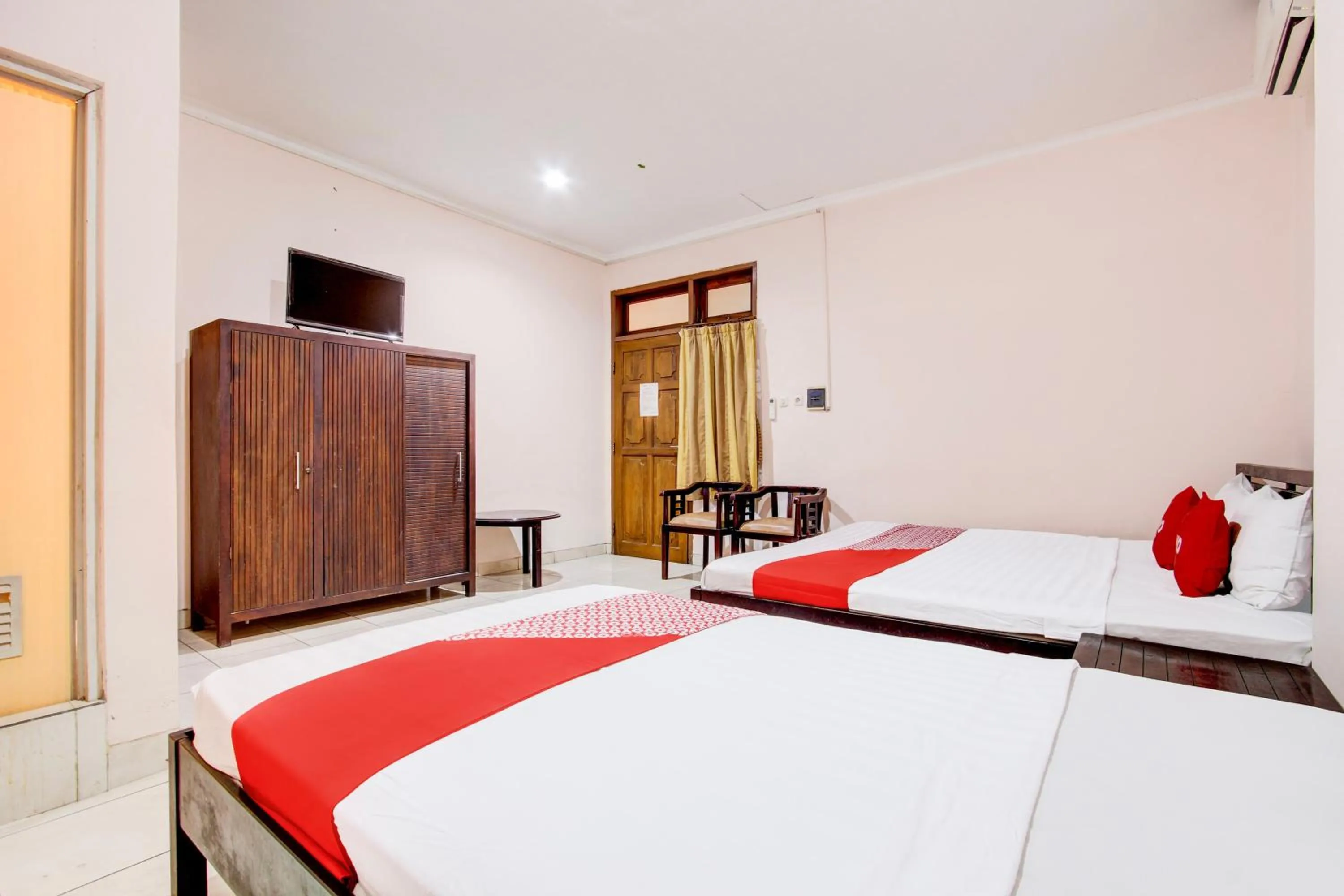 Bedroom, Bed in Collection O Simpang Lima Near Simpang Lima Semarang Formerly Hotel Eben Haezer