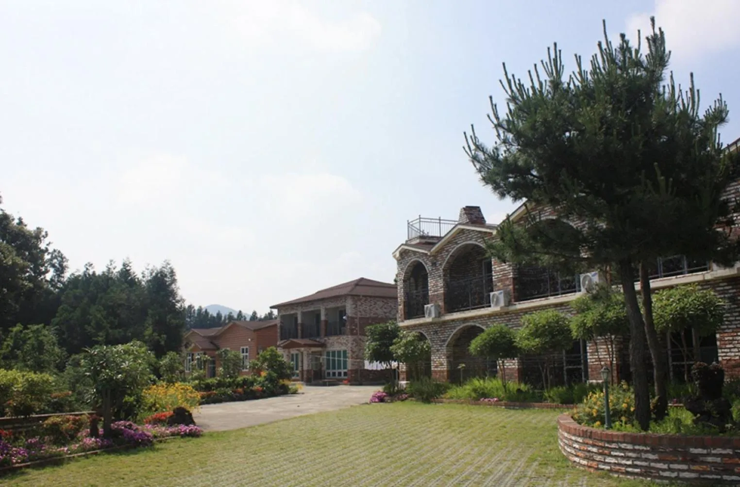 Jeju TS Youth Hostel & Resort