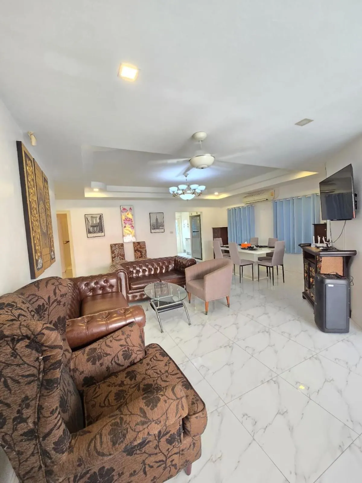 Communal lounge/ TV room in Ishara Villa