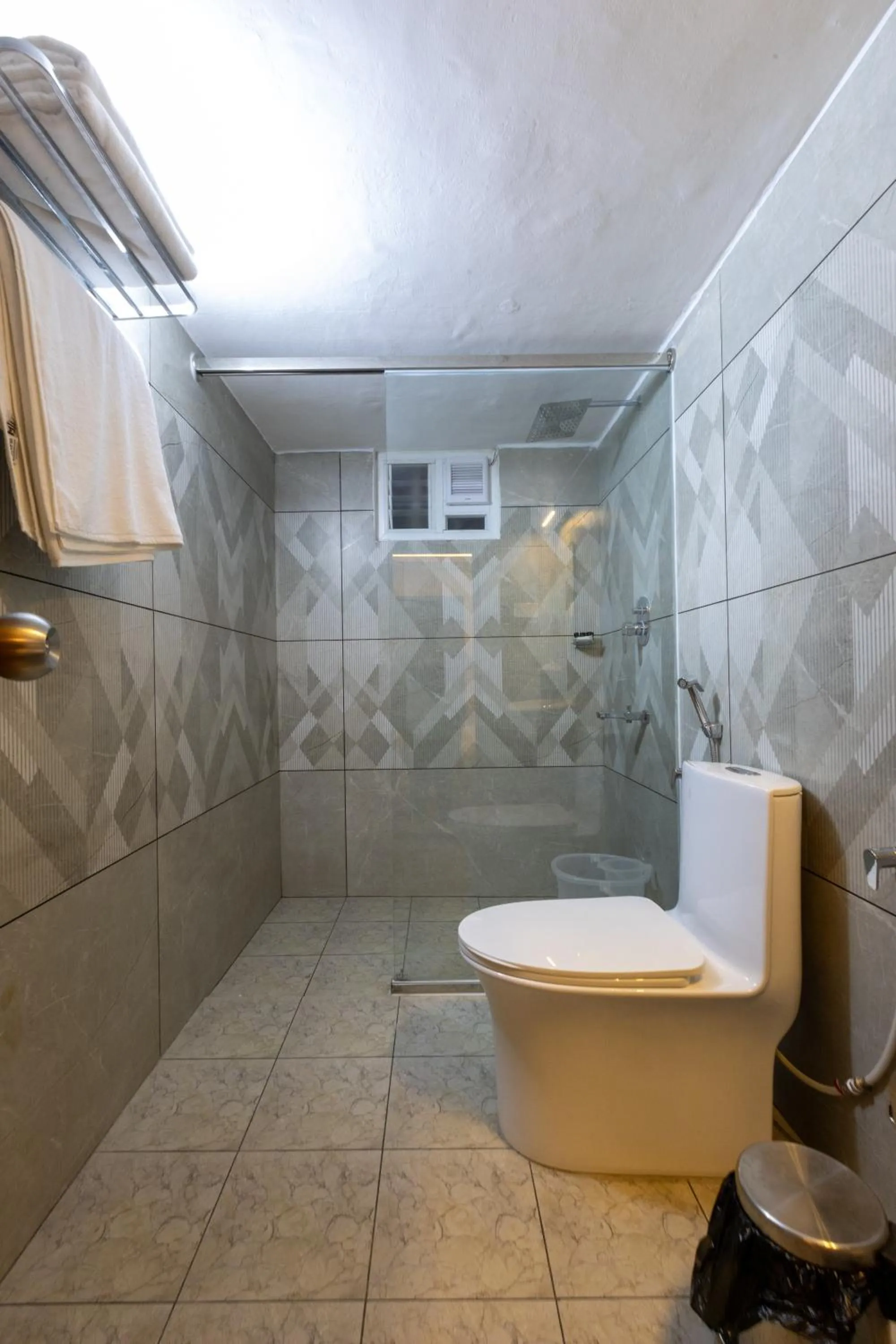 Shower in The Modern Inn