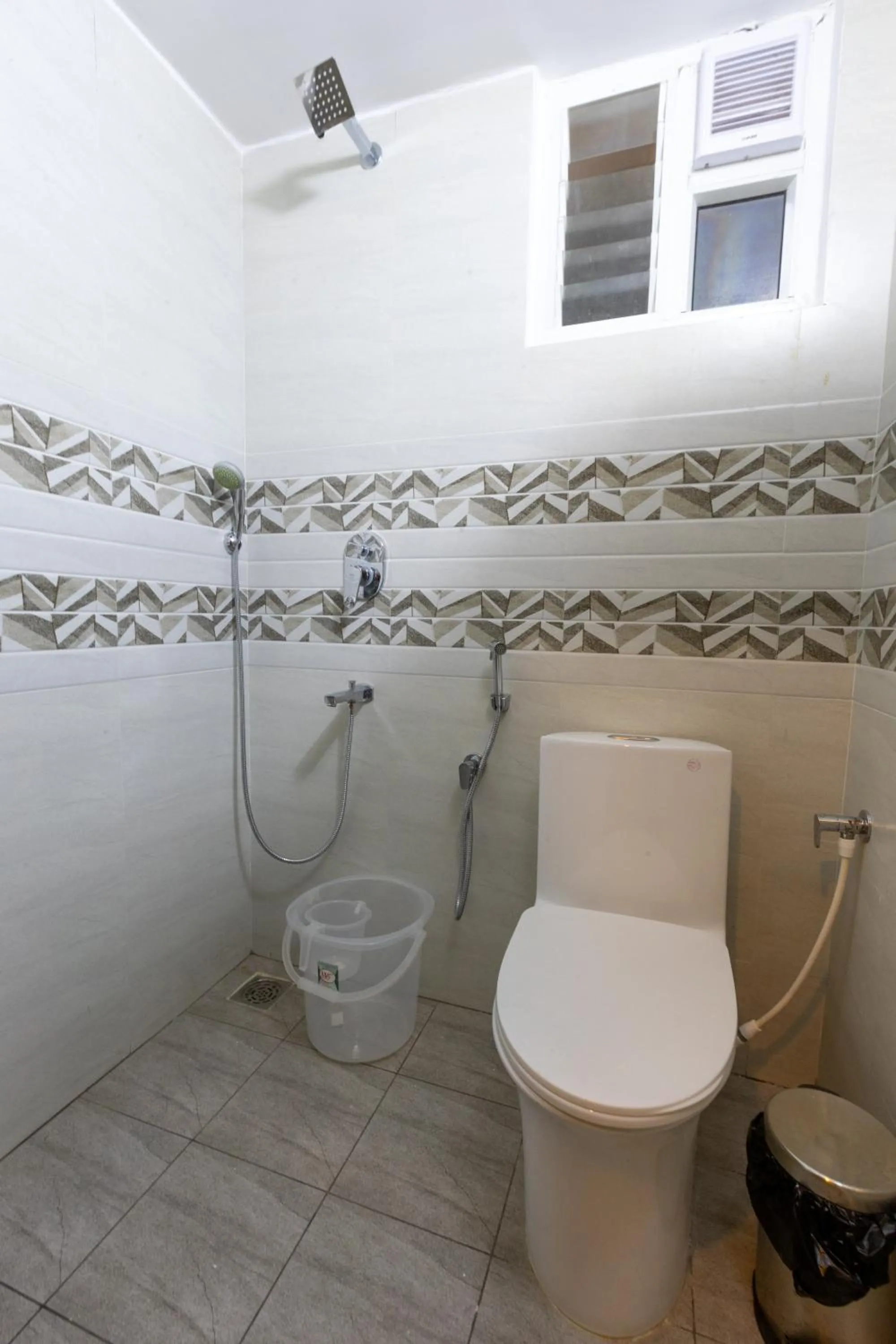 Shower in The Modern Inn