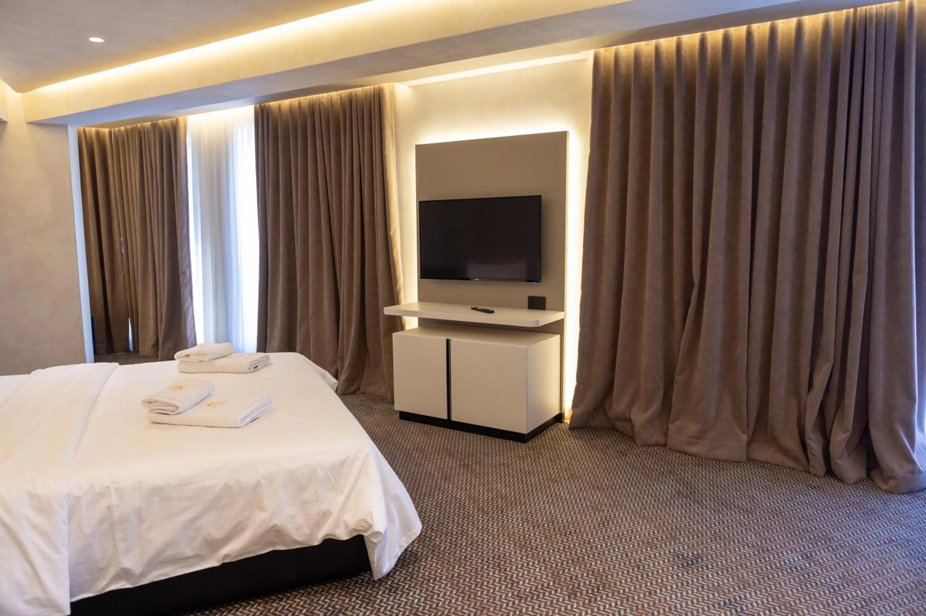 Photo of the whole room, Bed in Mattis Hotel