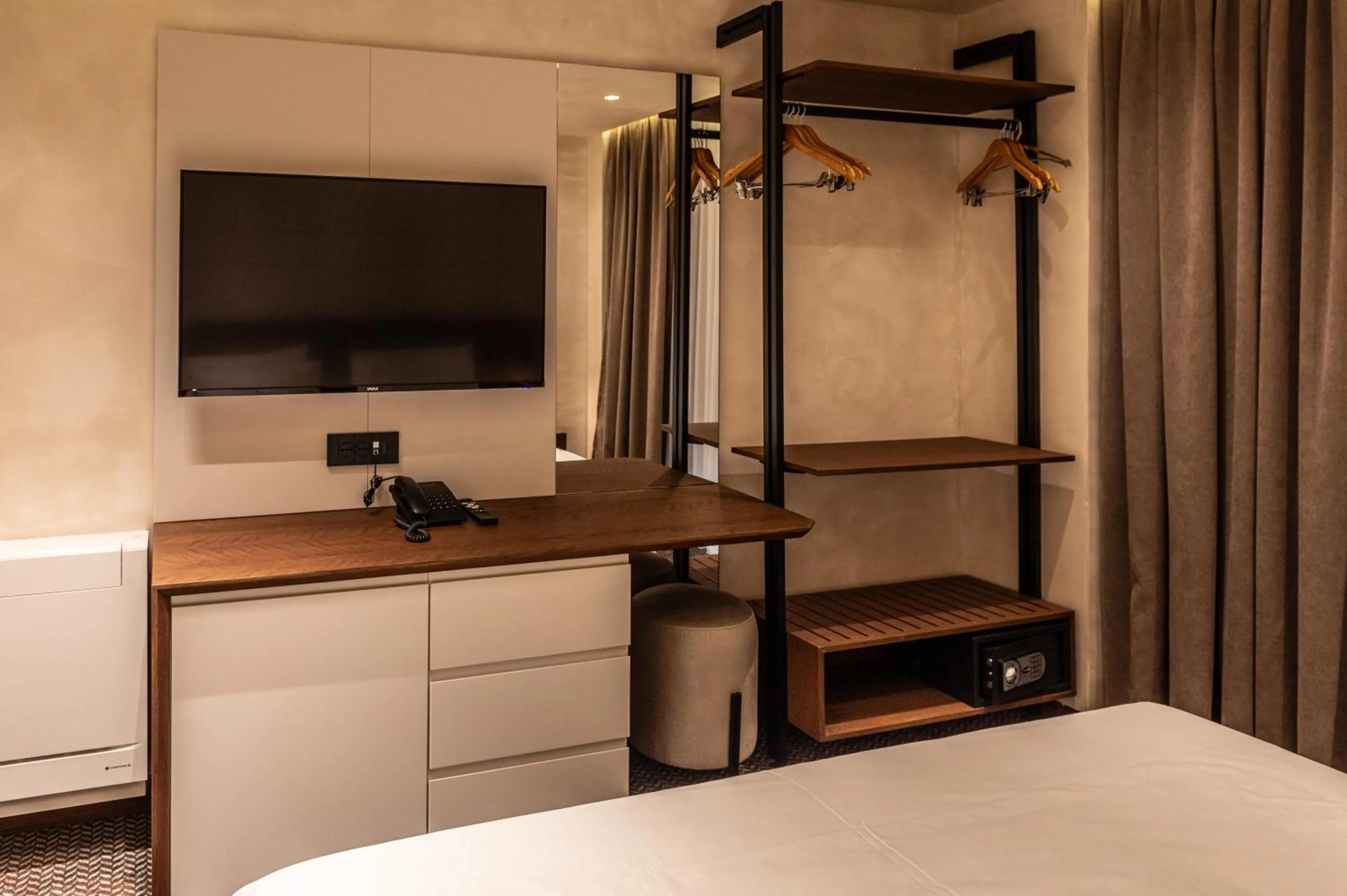 Photo of the whole room, Bed in Mattis Hotel