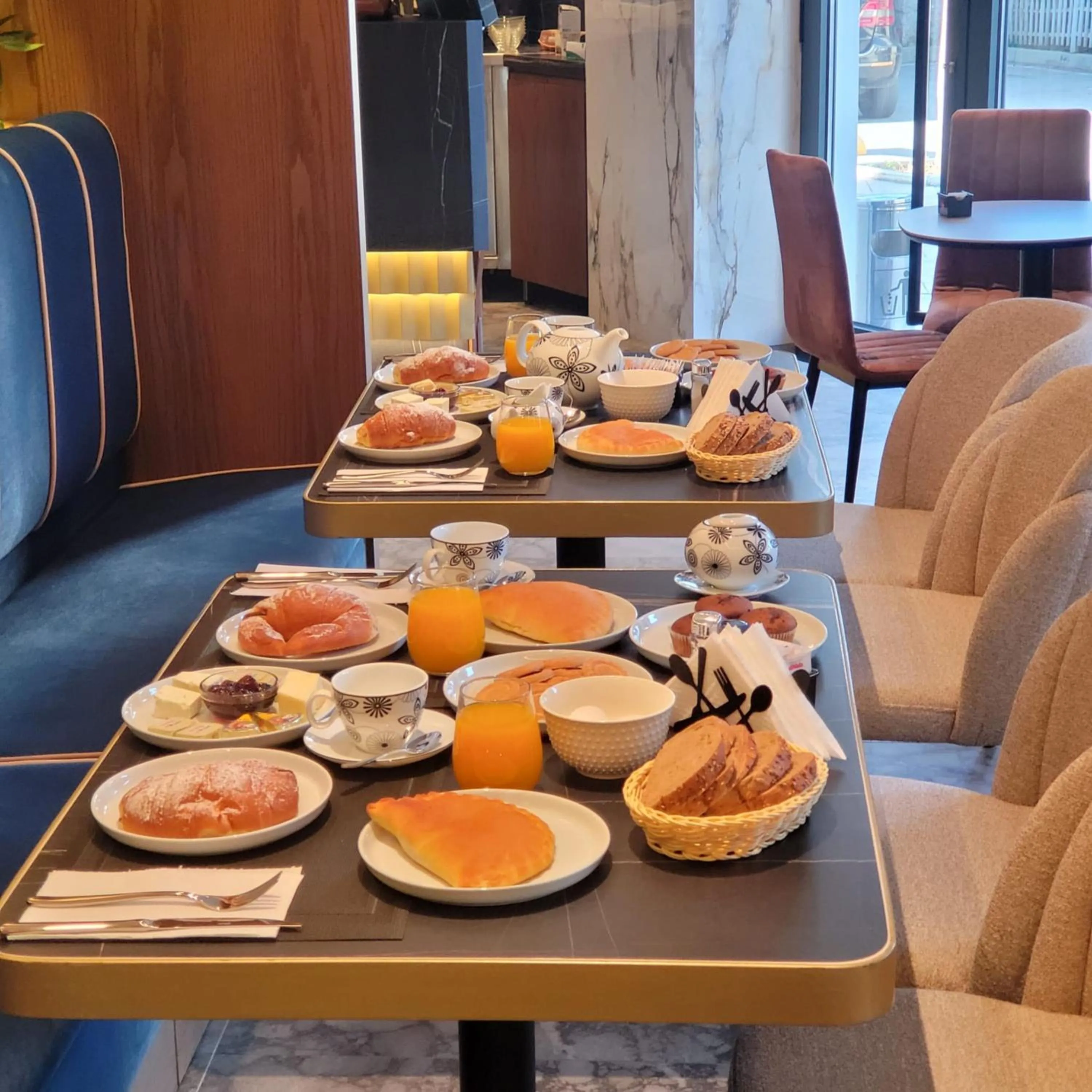 Breakfast in Mattis Hotel