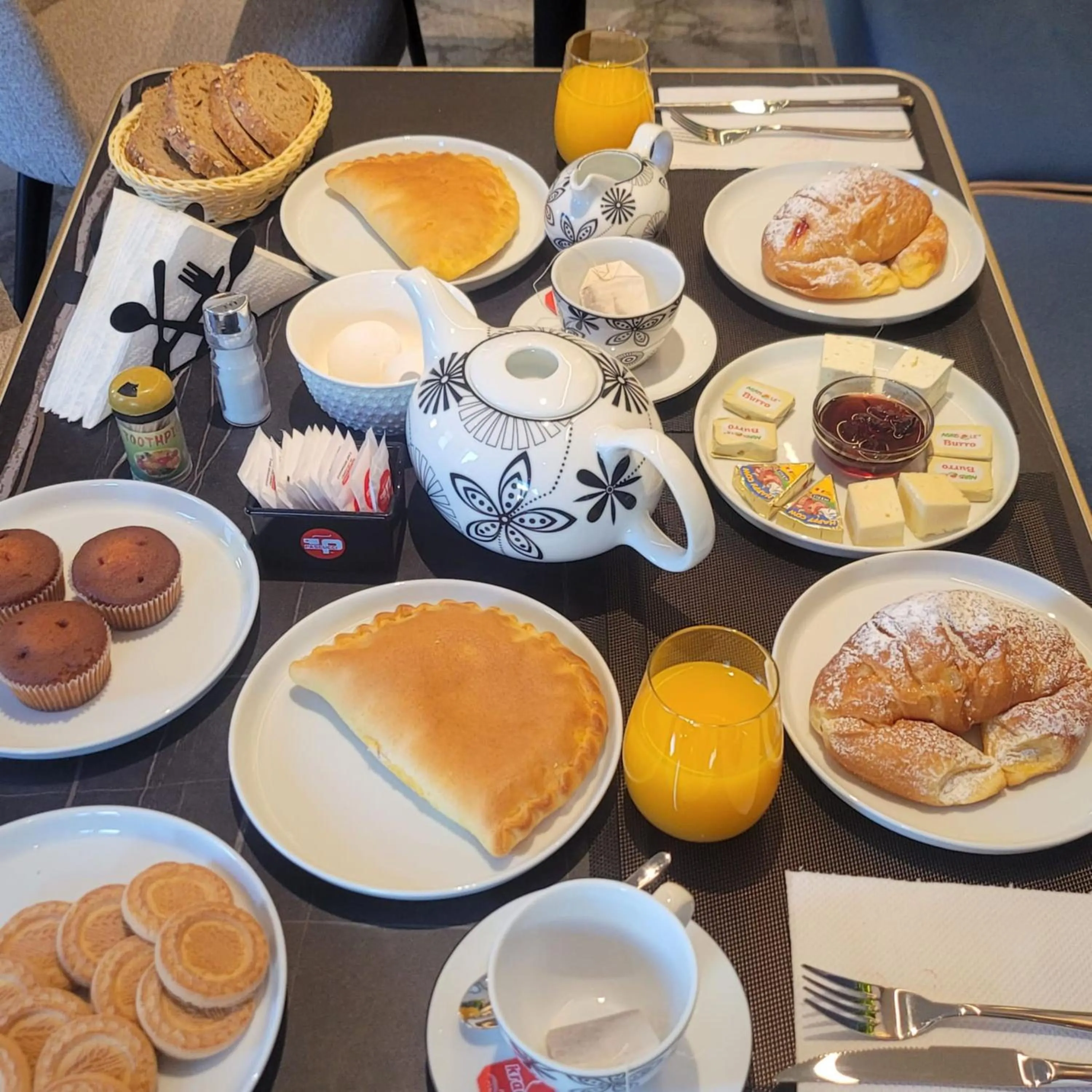 Food in Mattis Hotel