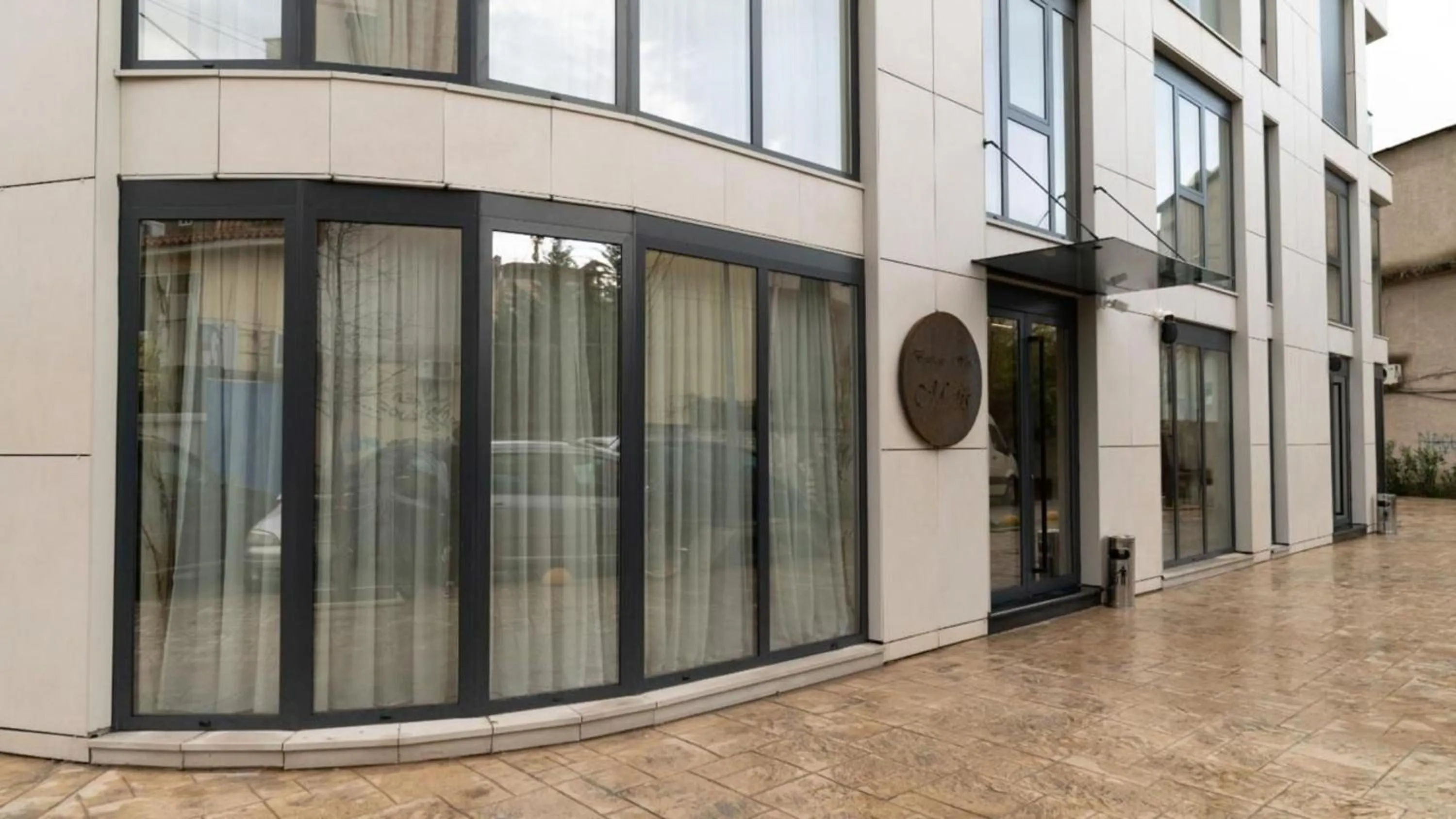 Property building in Mattis Hotel