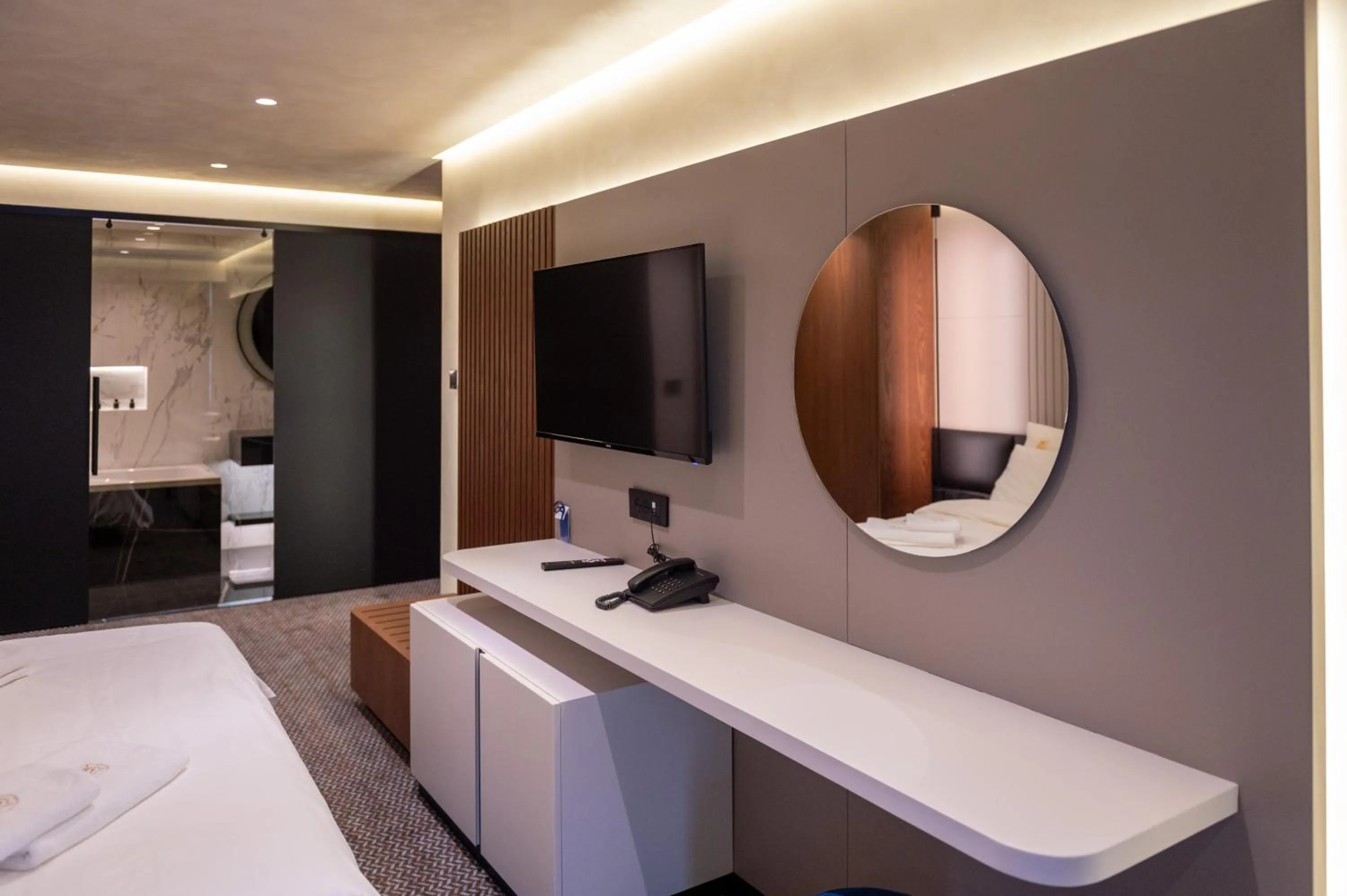 Photo of the whole room, Bed in Mattis Hotel