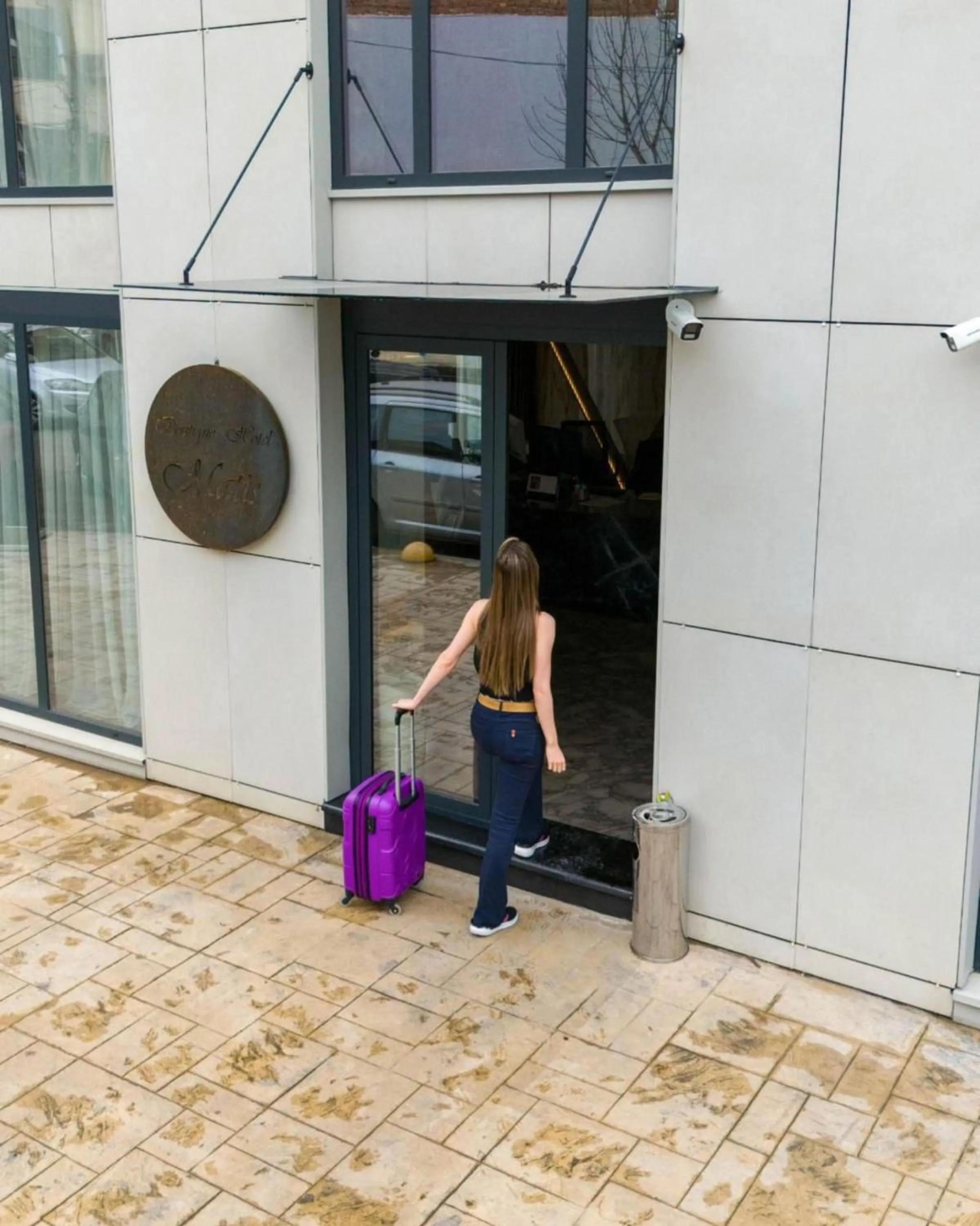 Guests in Mattis Hotel