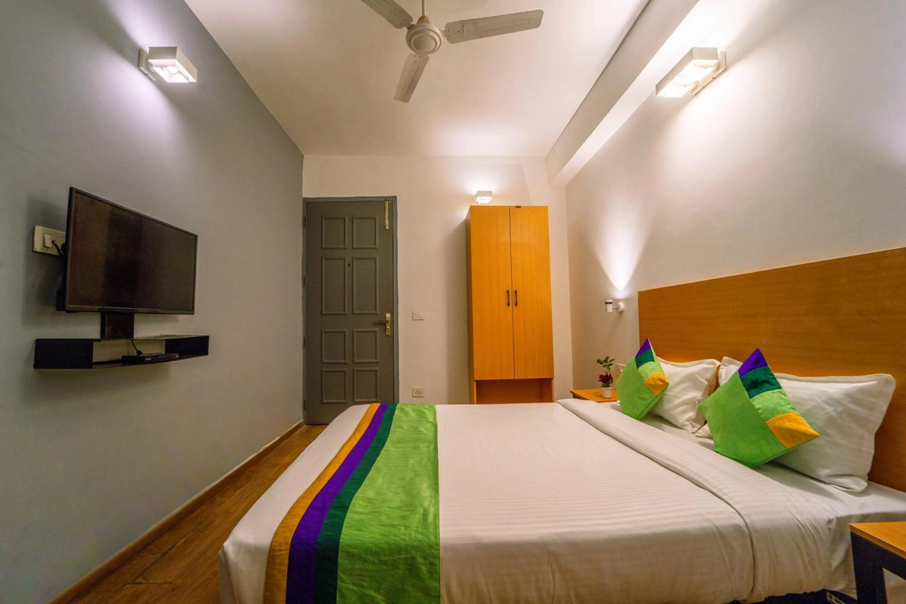 Bedroom, Bed in Treebo Premium Inn