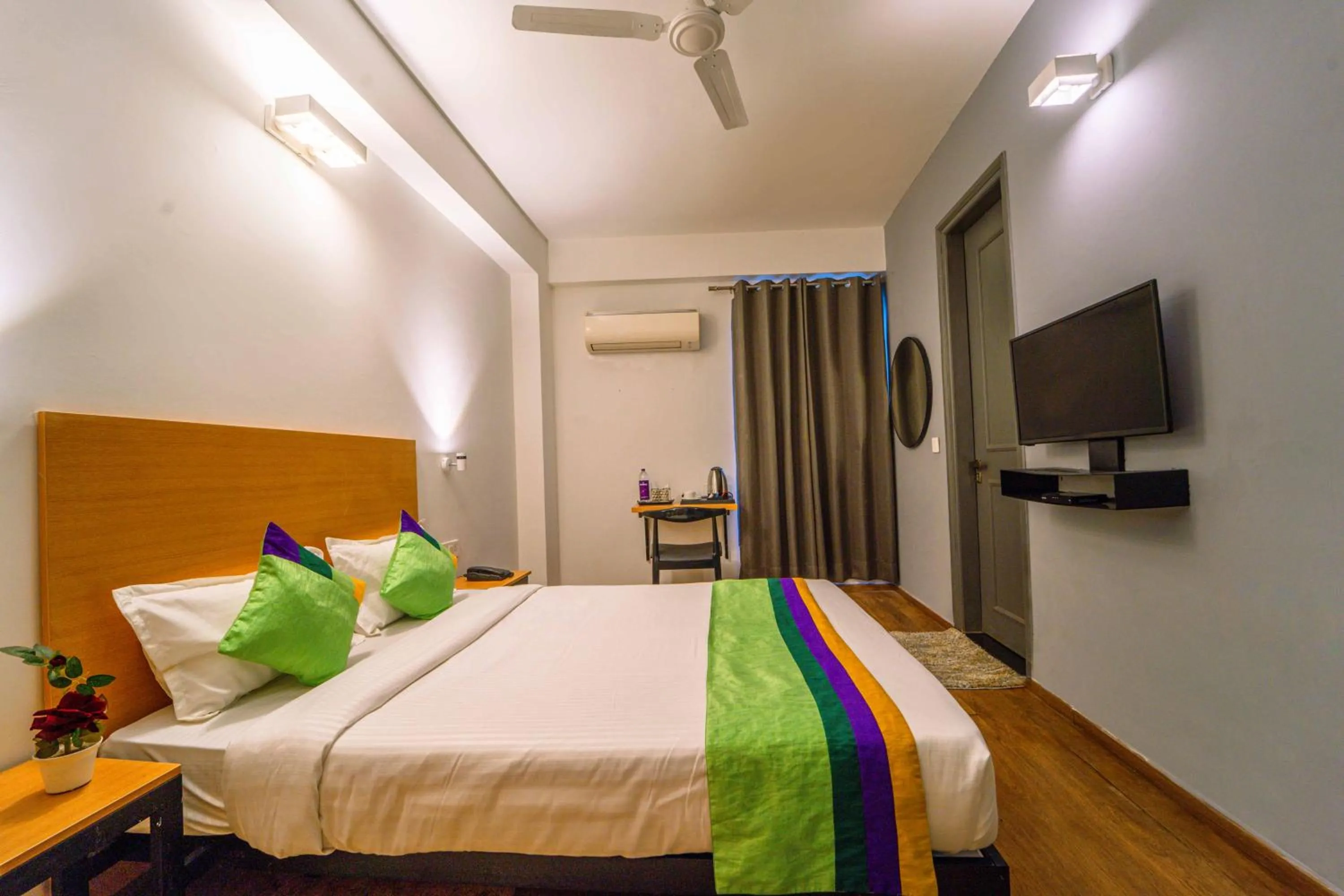 Bedroom, Bed in Treebo Premium Inn