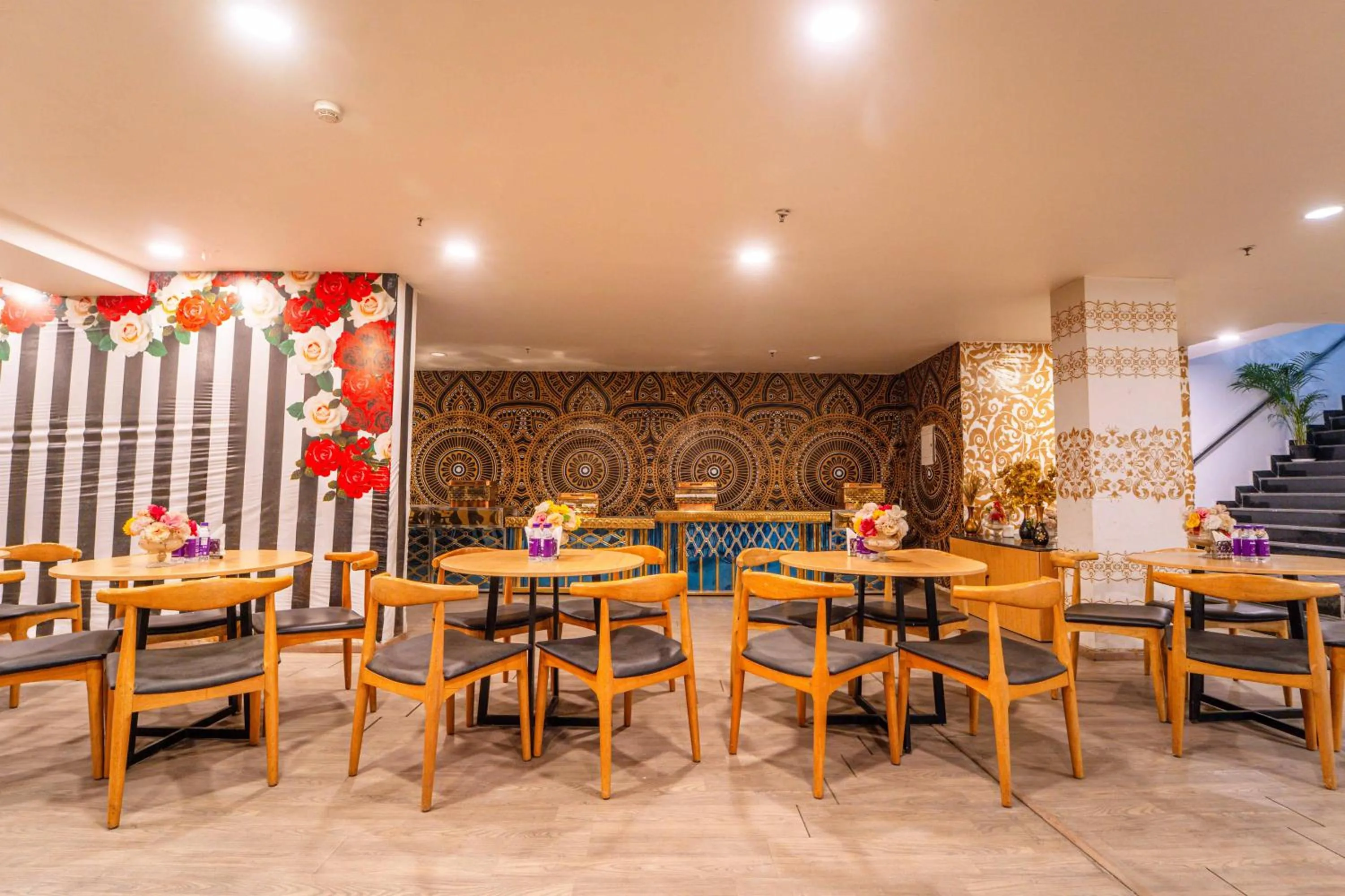 Dining area in Treebo Premium Inn