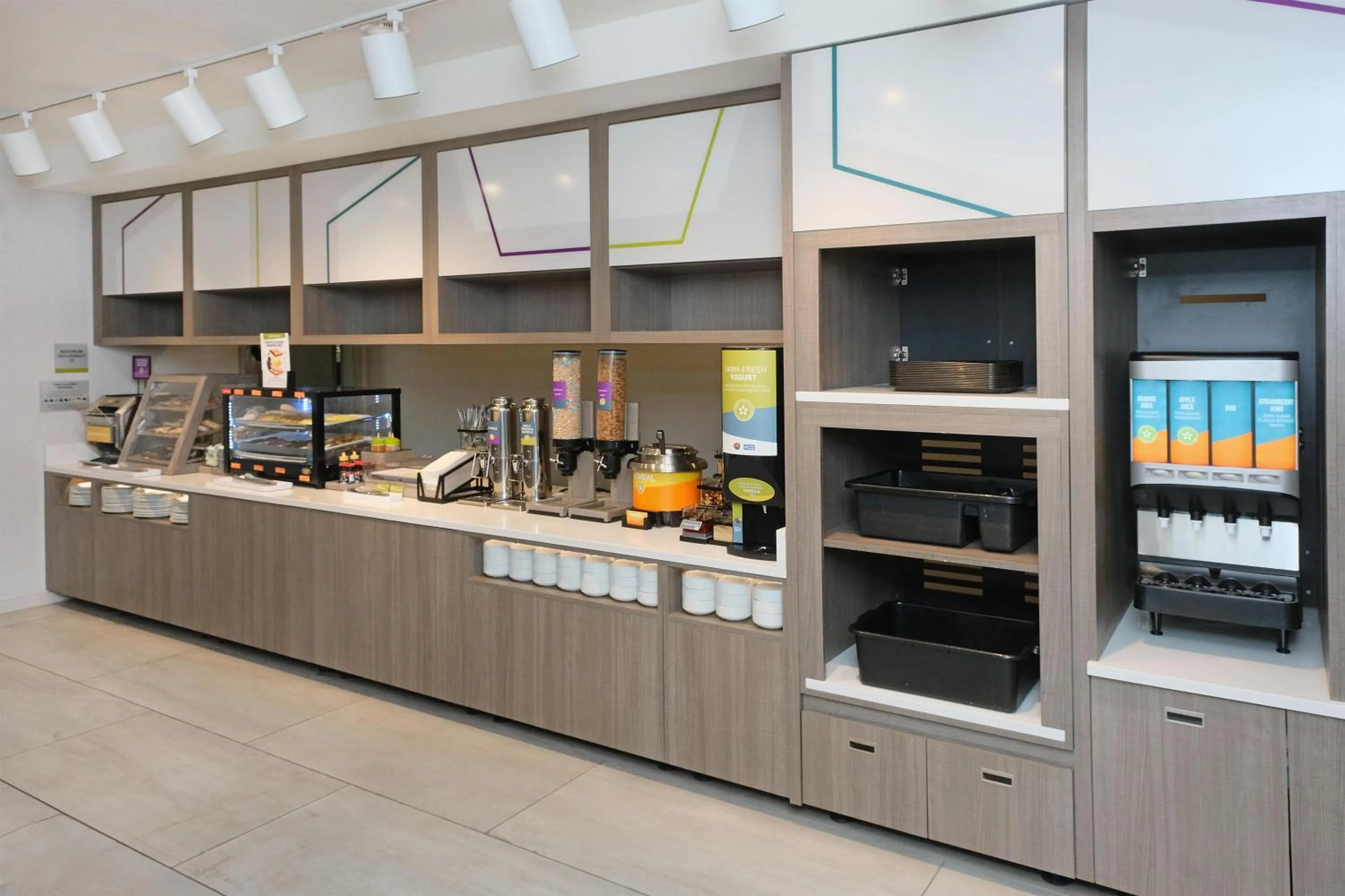 Breakfast in Home2 Suites By Hilton Lima