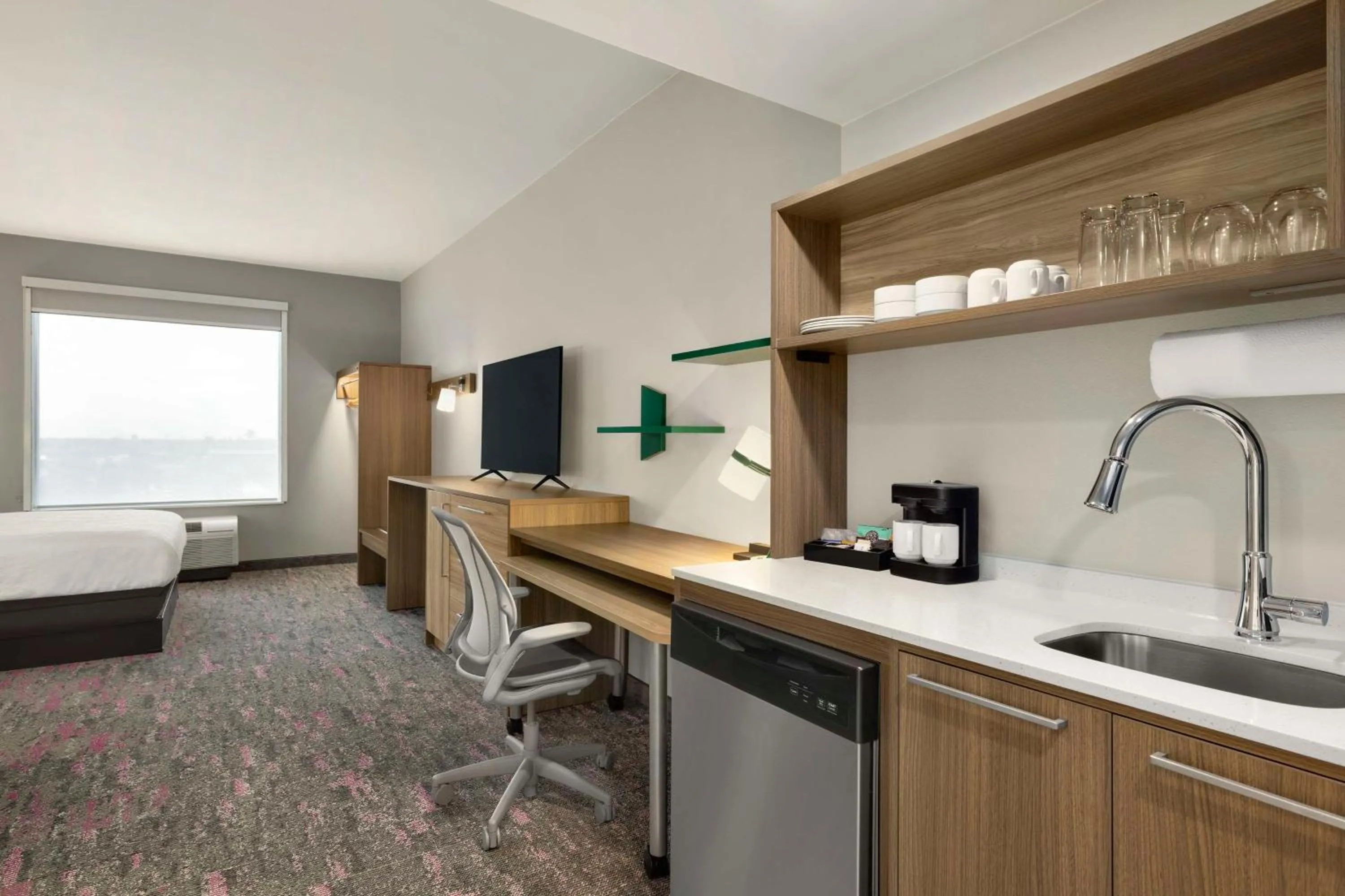 Kitchen or kitchenette in Home2 Suites By Hilton San Juan