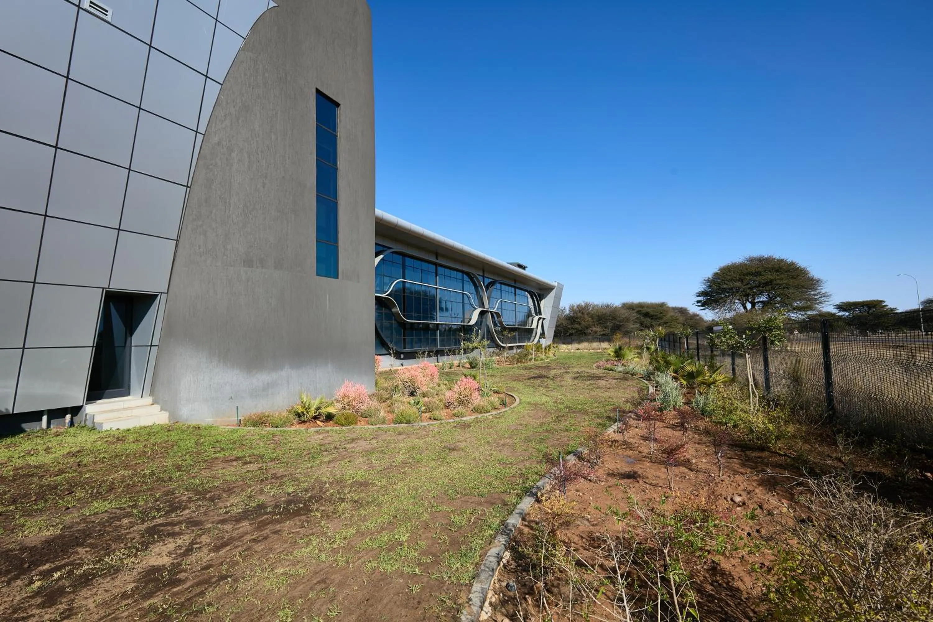 Property building in Cresta Grande Jwaneng