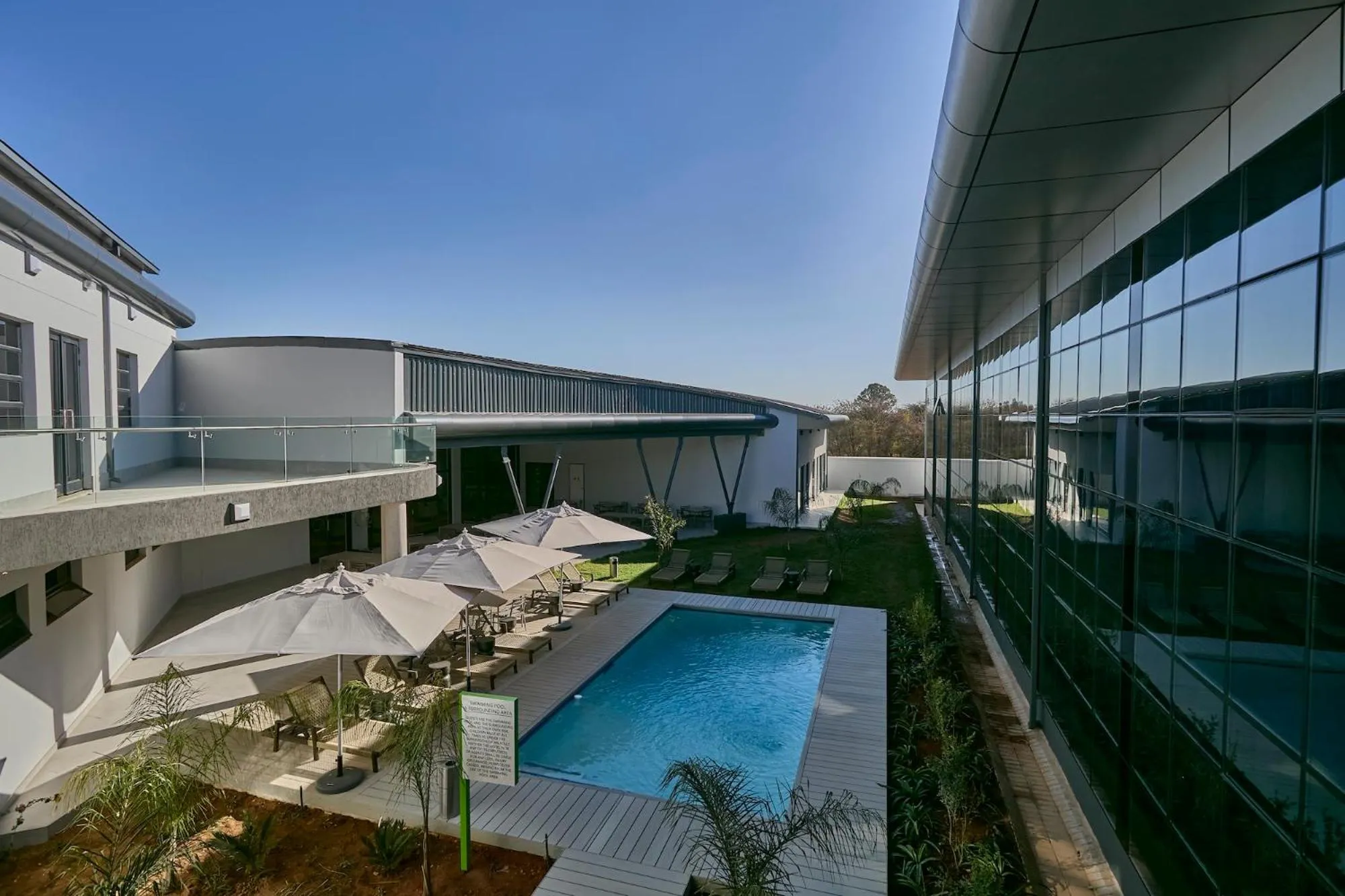 Day in Cresta Grande Jwaneng