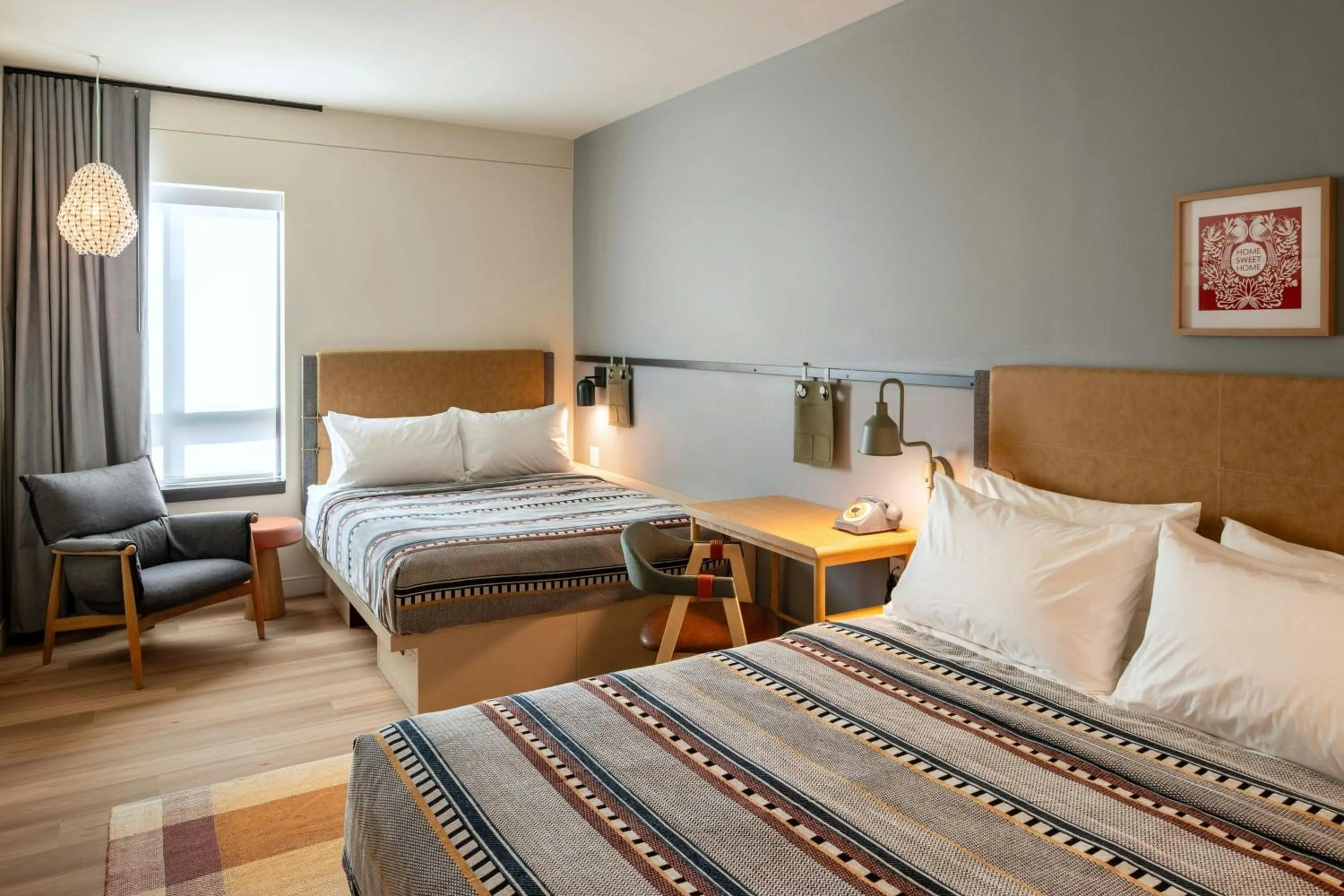 Photo of the whole room, Bed in Moxy Cincinnati Downtown