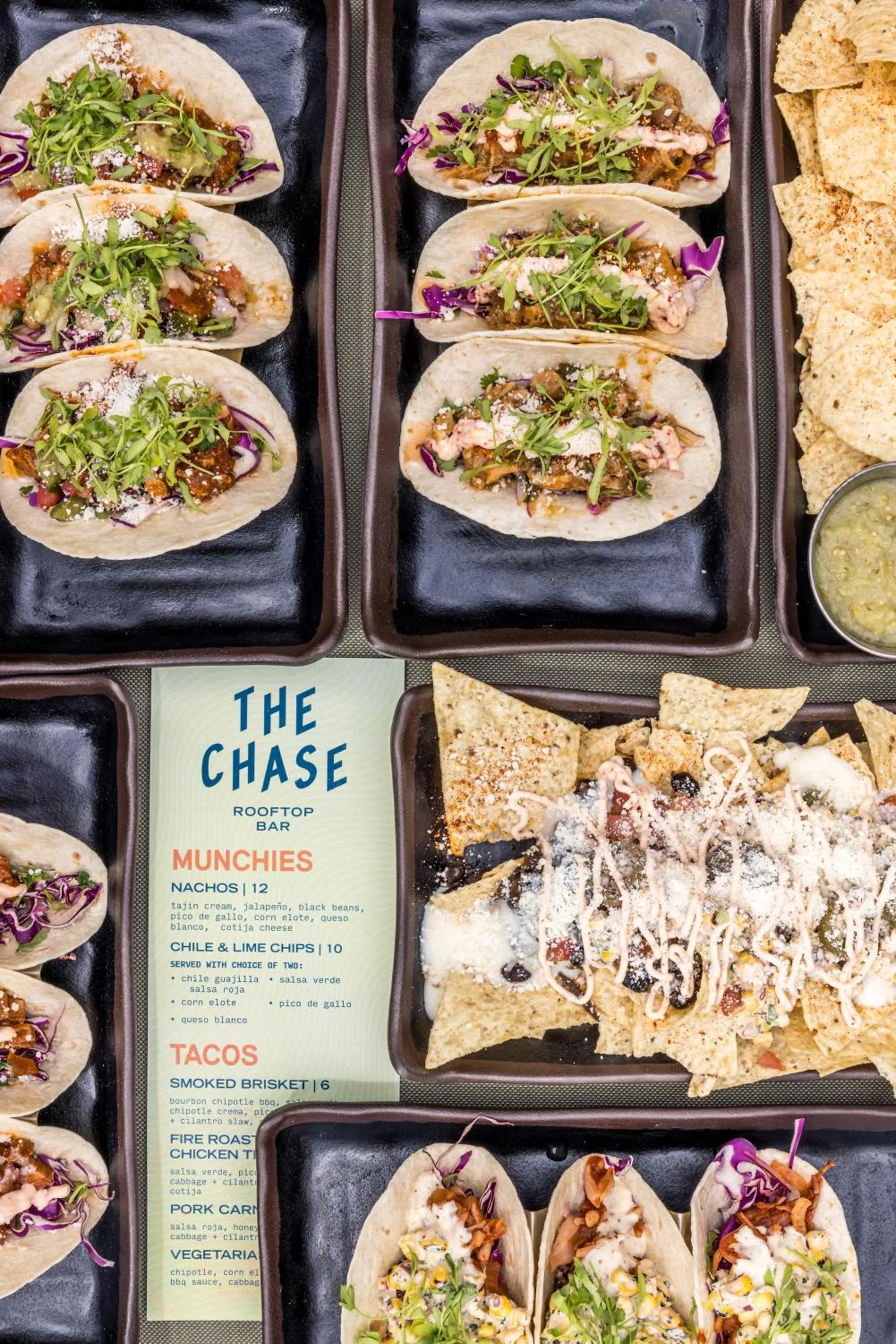 Lounge or bar in Moxy Cincinnati Downtown