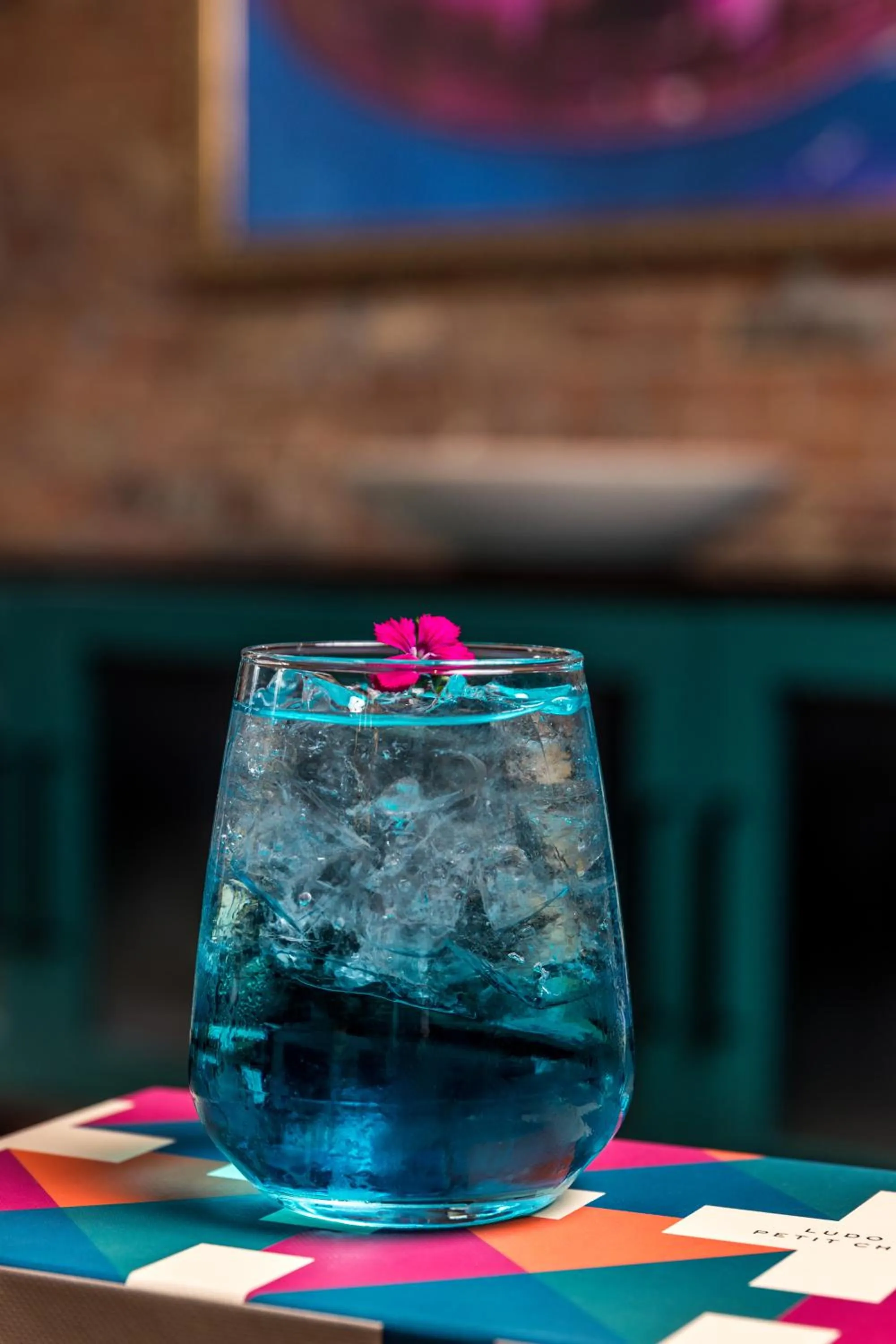 Lounge or bar in Moxy Cincinnati Downtown