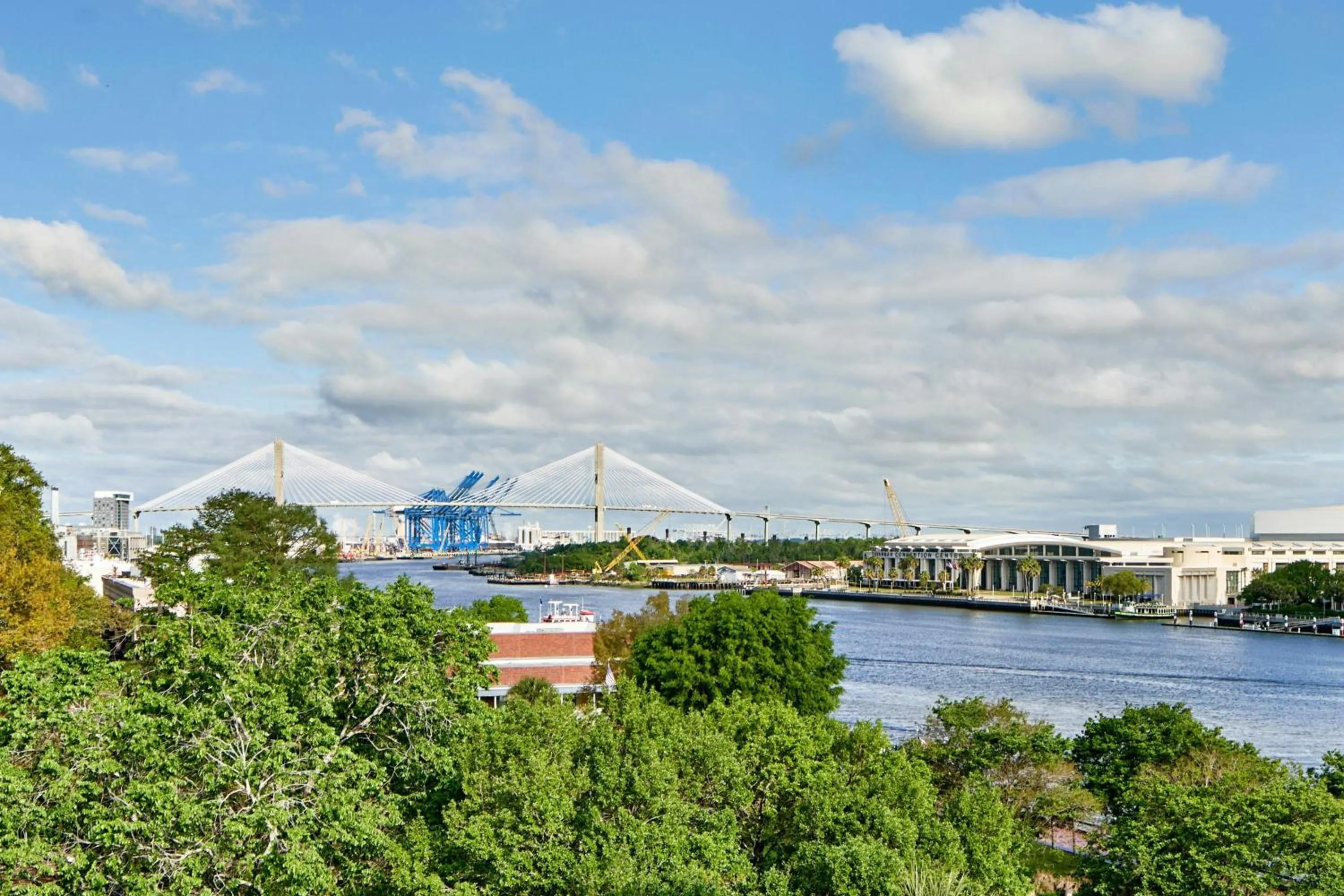 Photo of the whole room in AC Hotel Savannah Historic District