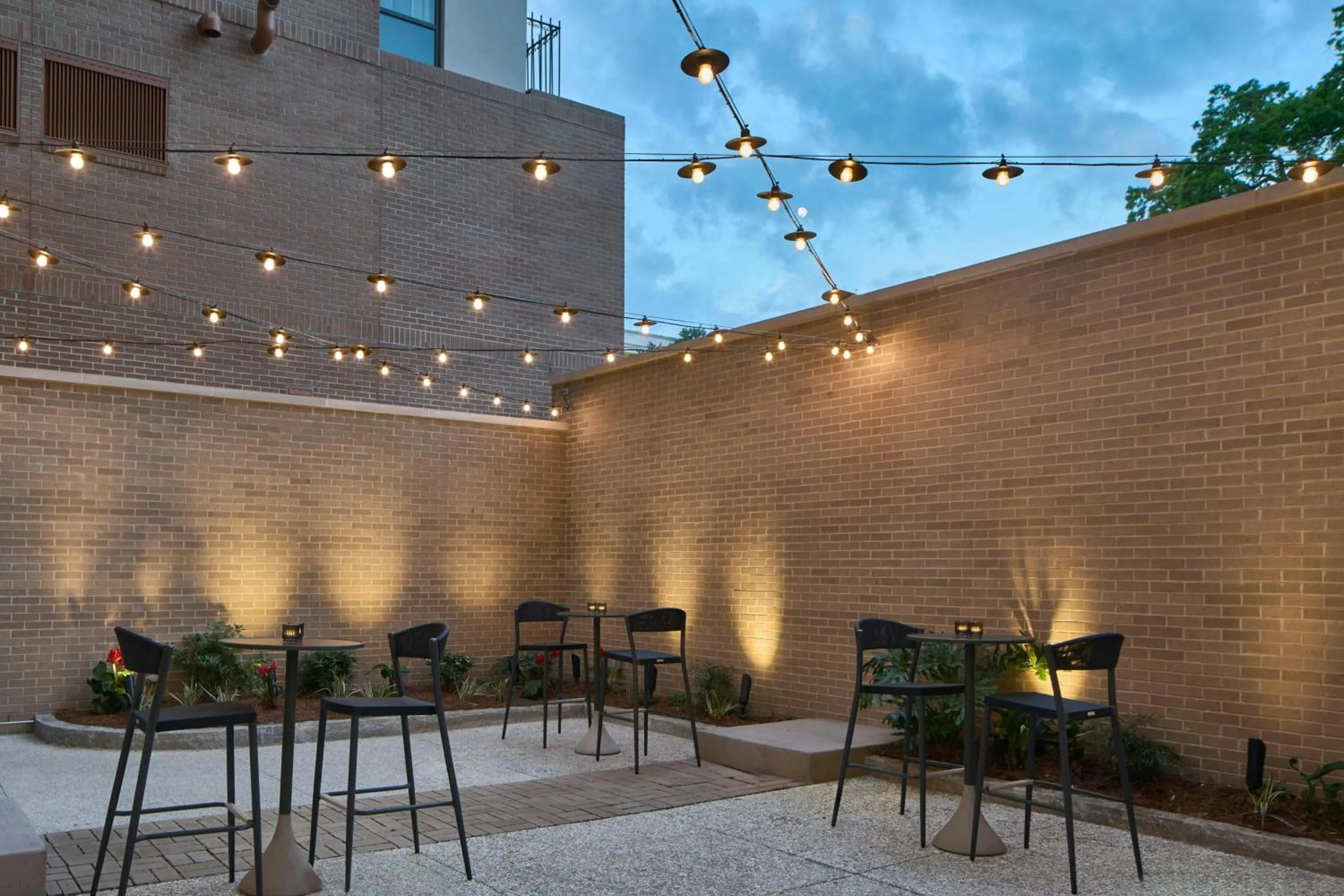 Meeting/conference room in AC Hotel Savannah Historic District