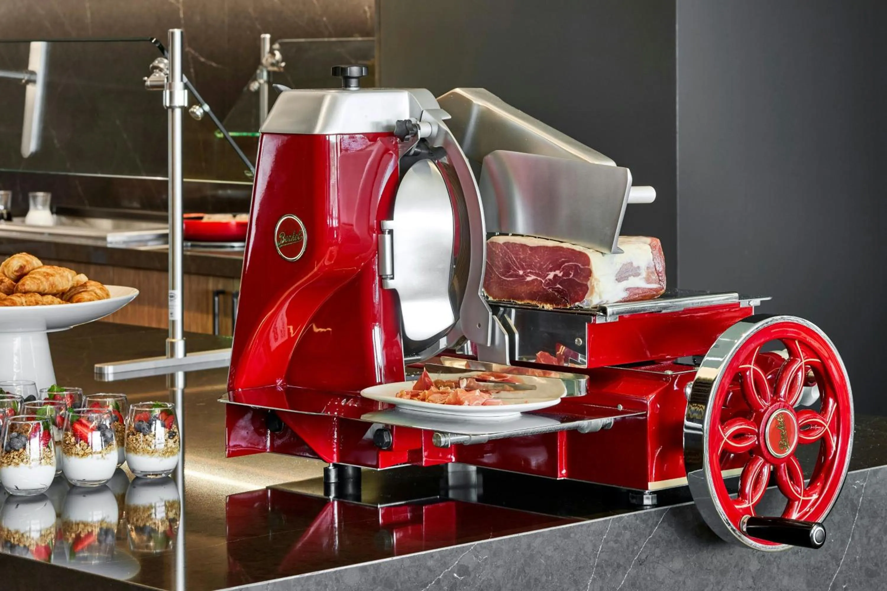 Restaurant/places to eat in AC Hotel Savannah Historic District