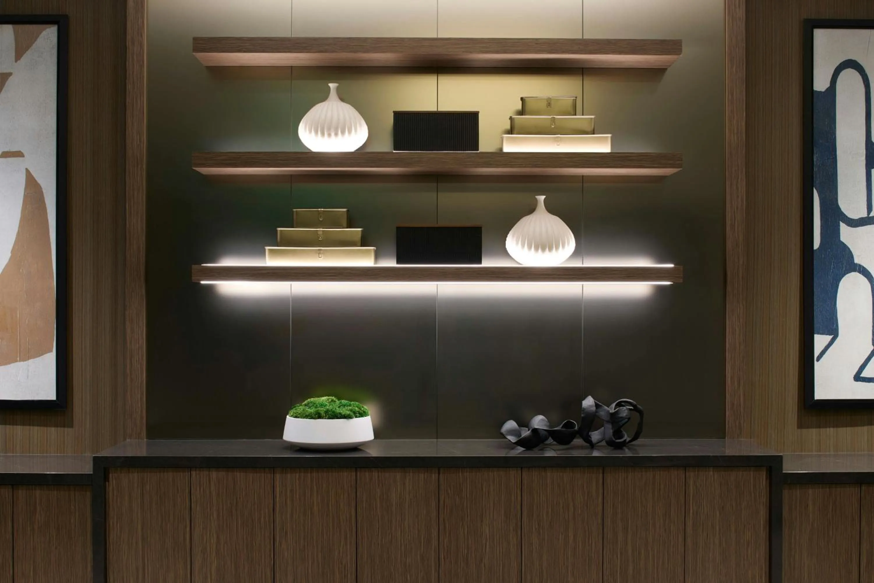 Meeting/conference room in AC Hotel Savannah Historic District