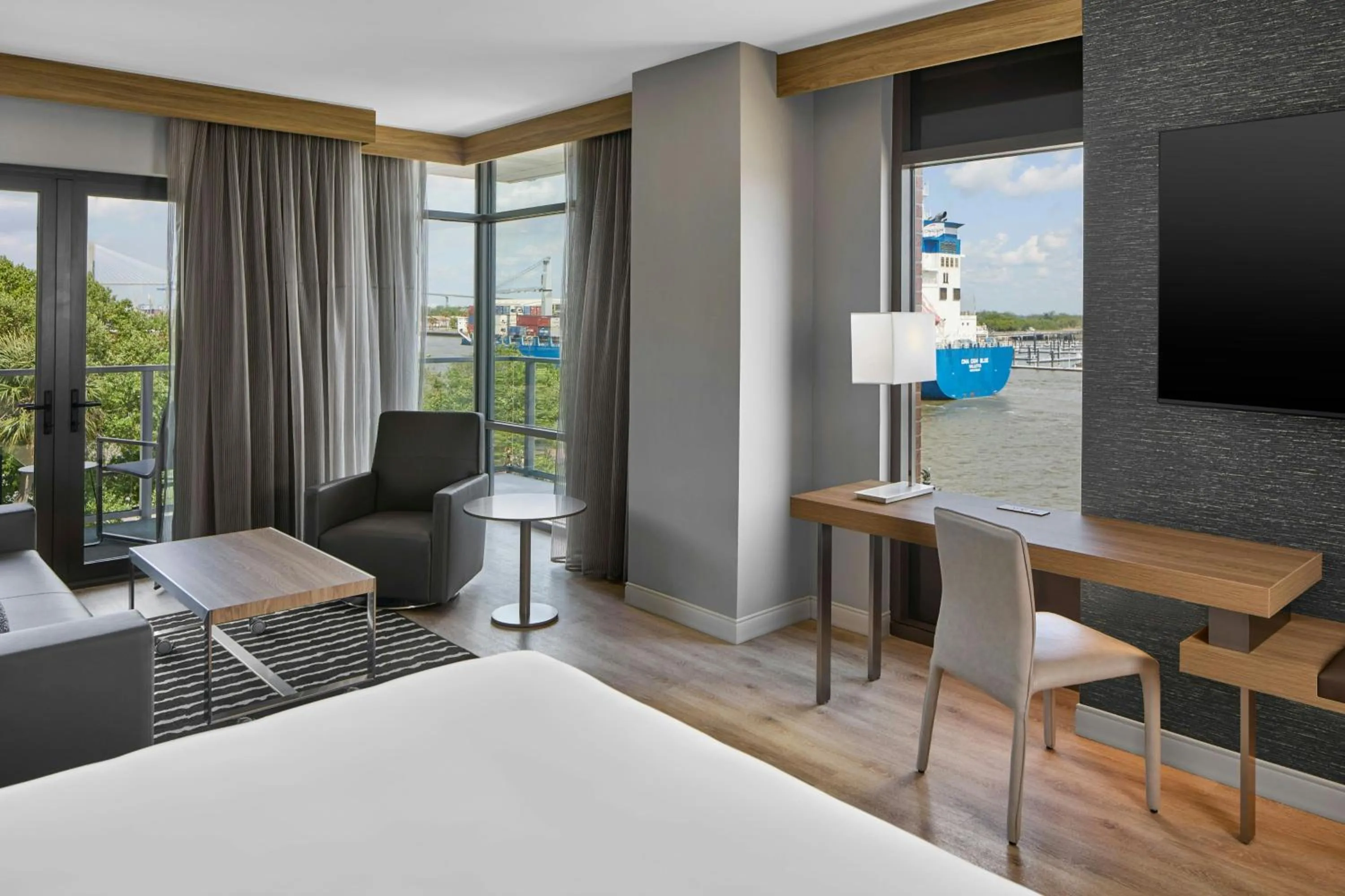 Photo of the whole room, Bed in AC Hotel Savannah Historic District