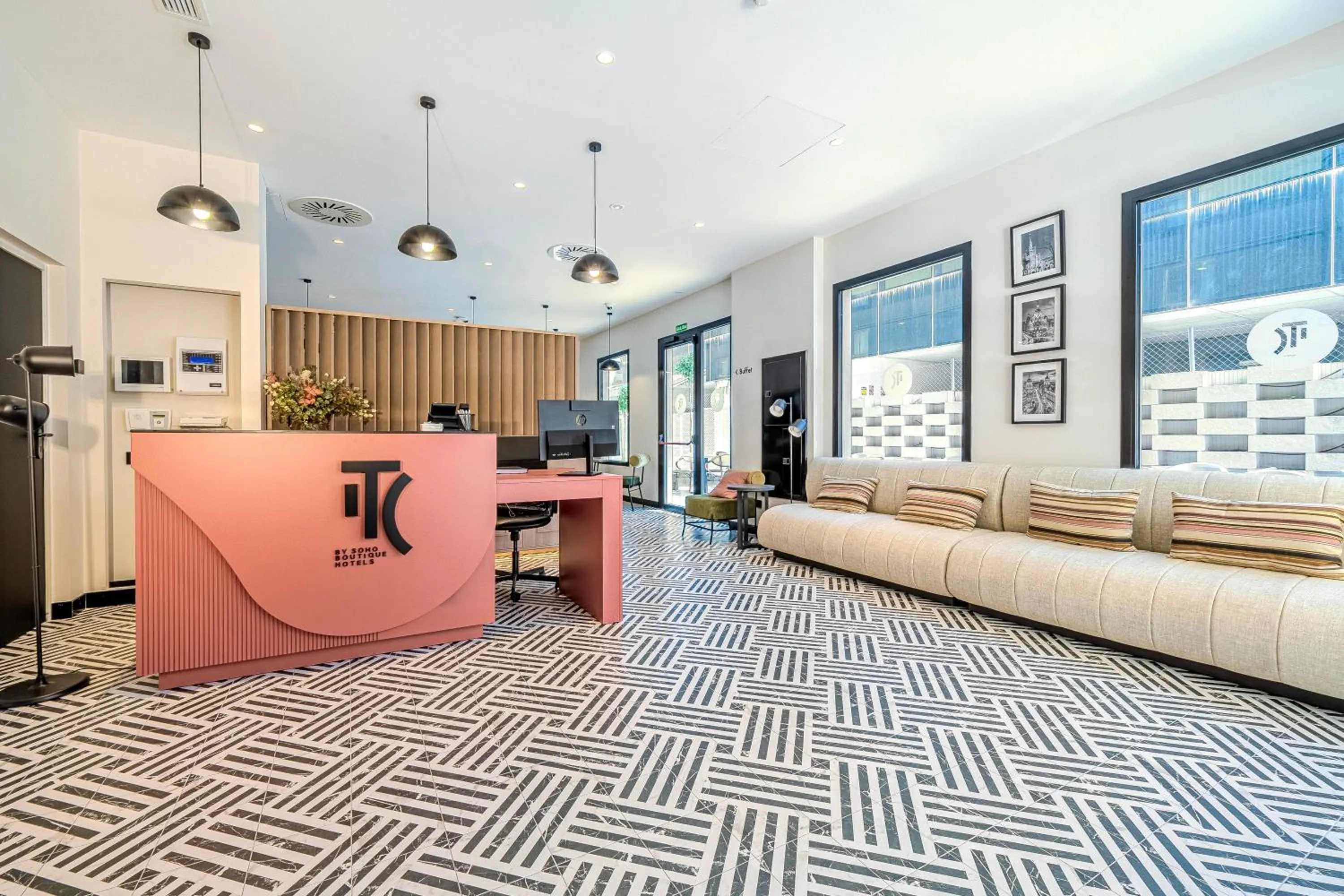 Lobby or reception in ITC Madrid by Soho Boutique