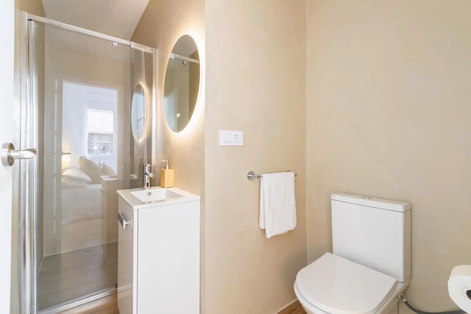 Shower in Livinn House - Self Check in