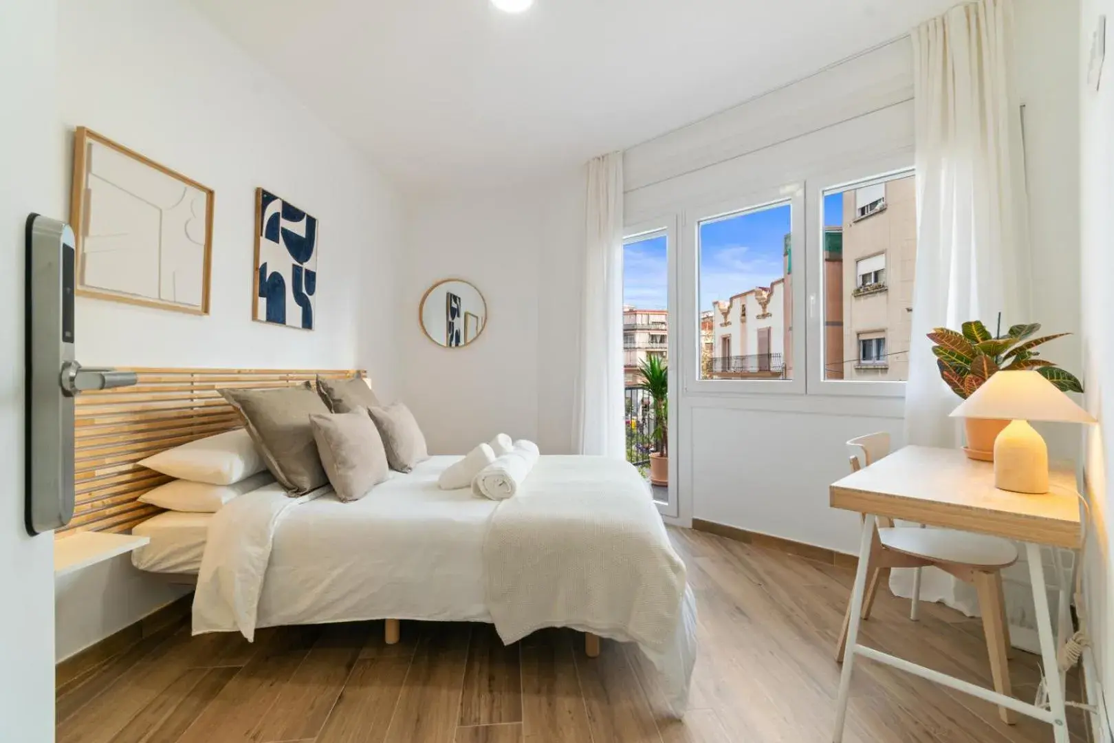 Deluxe Double Room with Balcony in Livinn House - Self Check in Deluxe Double Room with Balcony in Livinn House - Self Check in