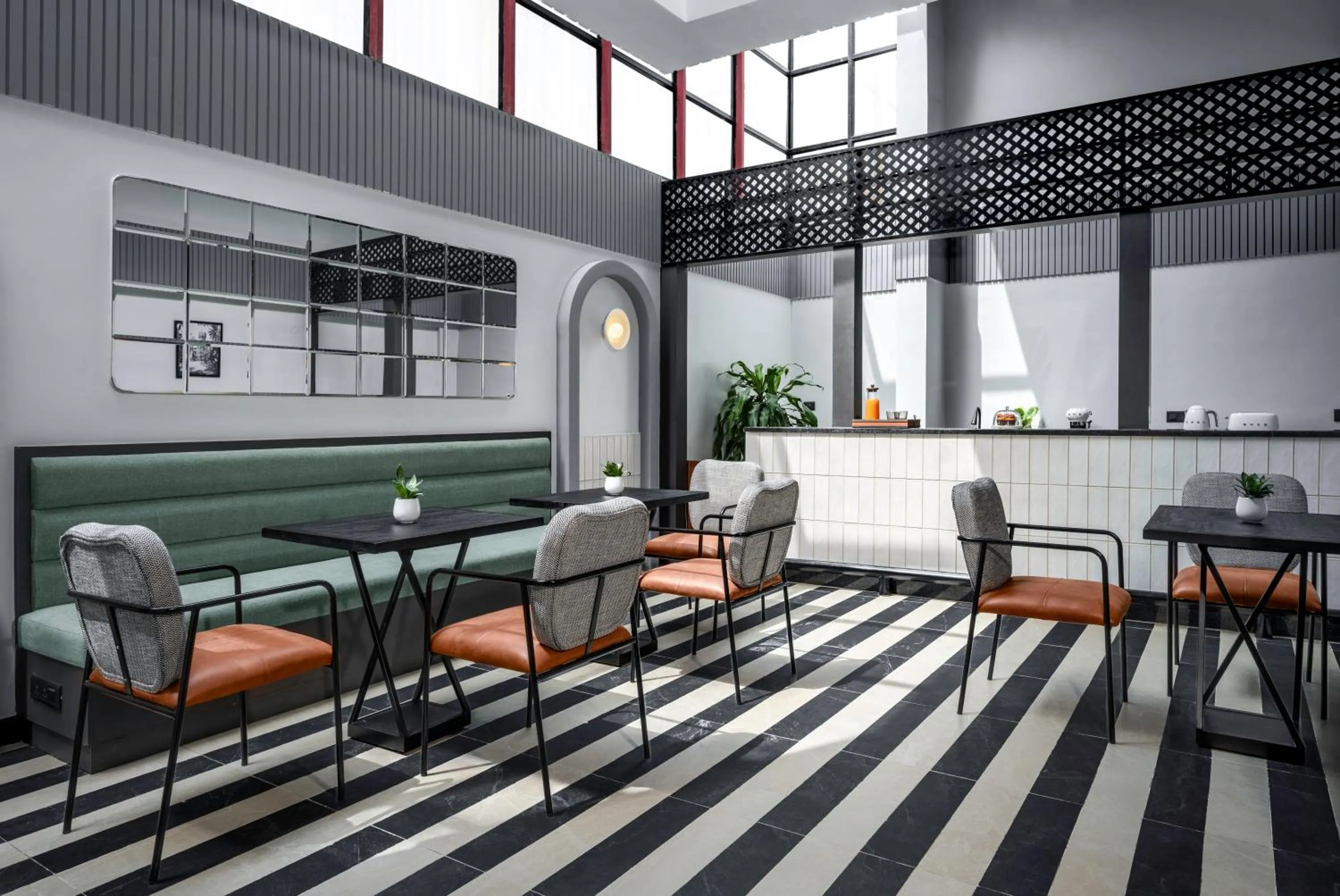 Restaurant/places to eat in Grand Continent Koramangala, Bangalore